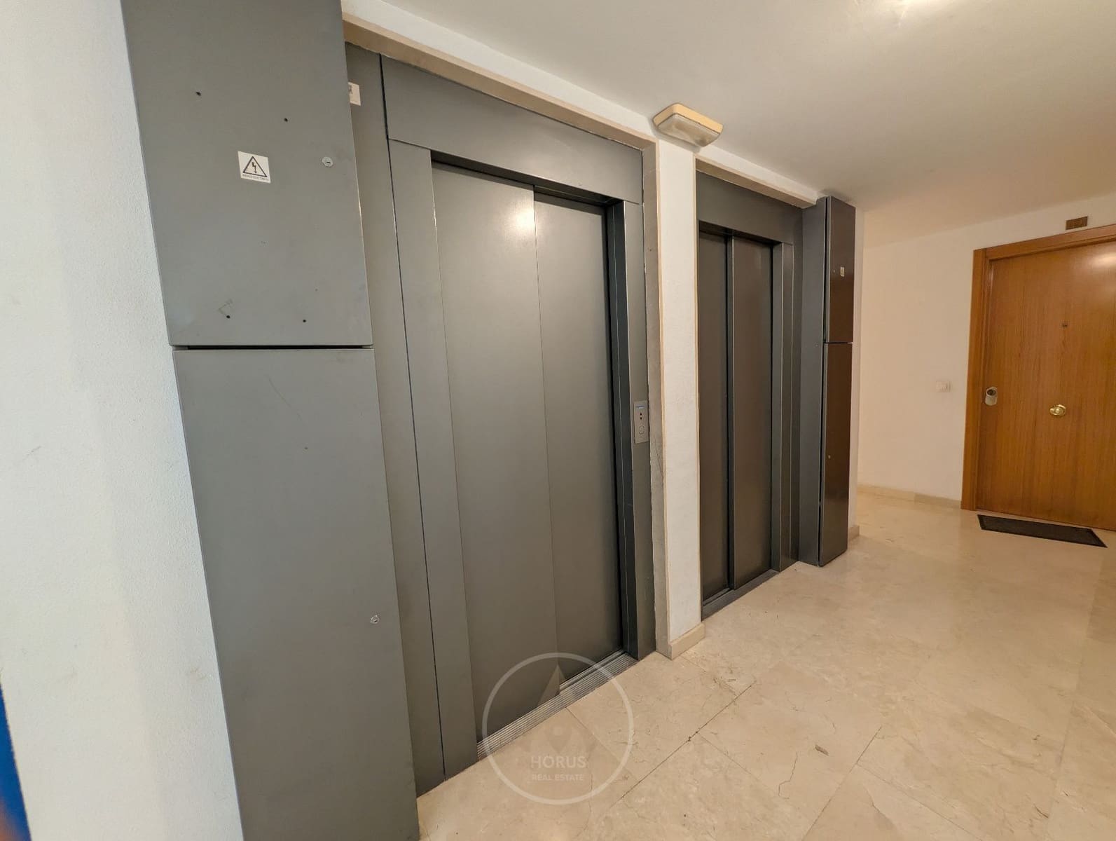 3 soveværelse Penthouse til salg i Benidorm med swimmingpool garage - € 390.000 (Ref: 9263876)