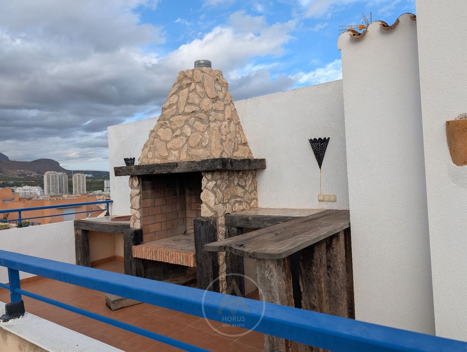 3 soveværelse Penthouse til salg i Benidorm med swimmingpool garage - € 390.000 (Ref: 9263876)