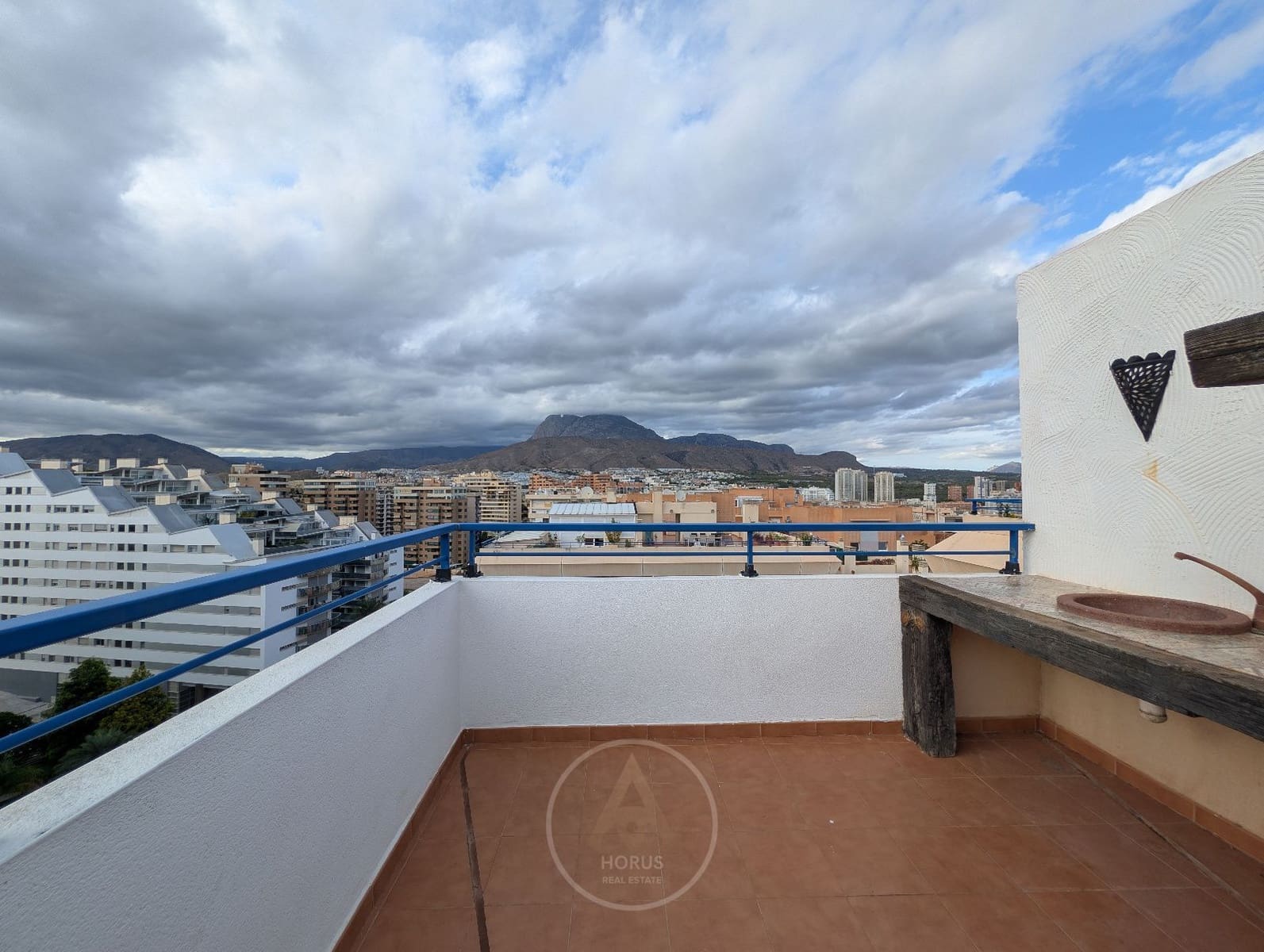 3 soveværelse Penthouse til salg i Benidorm med swimmingpool garage - € 390.000 (Ref: 9263876)