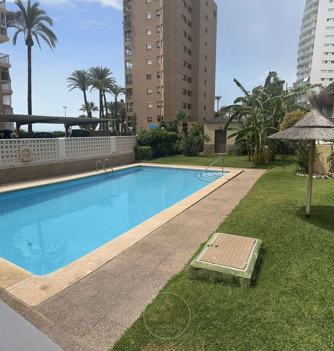 1 bedroom Flat for rent in Benidorm with pool garage - € 950 (Ref: 9301374)