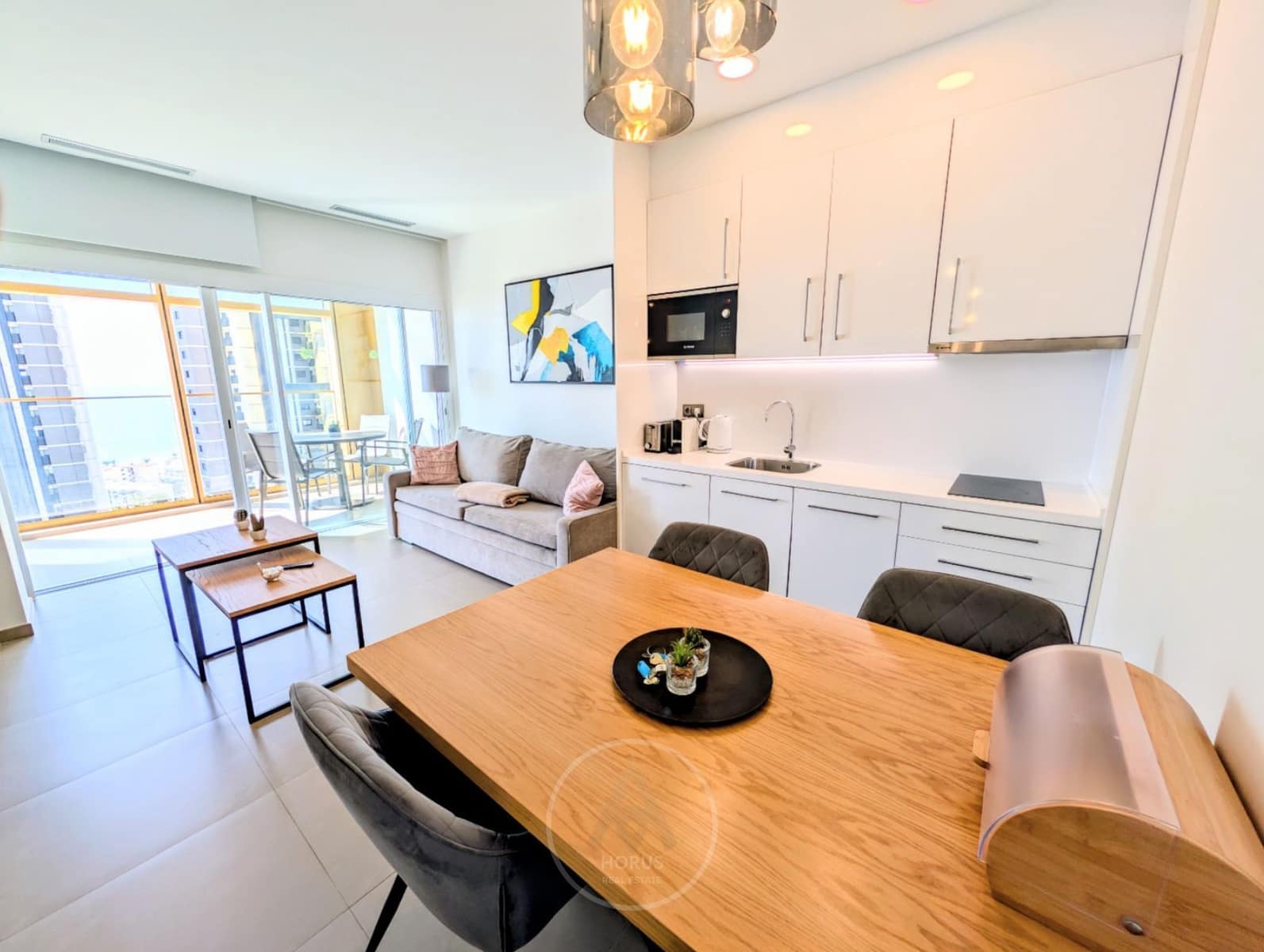 2 soverom Leilighet til salgs i Benidorm med svømmebasseng garasje - € 469 900 (Ref: 9322370)