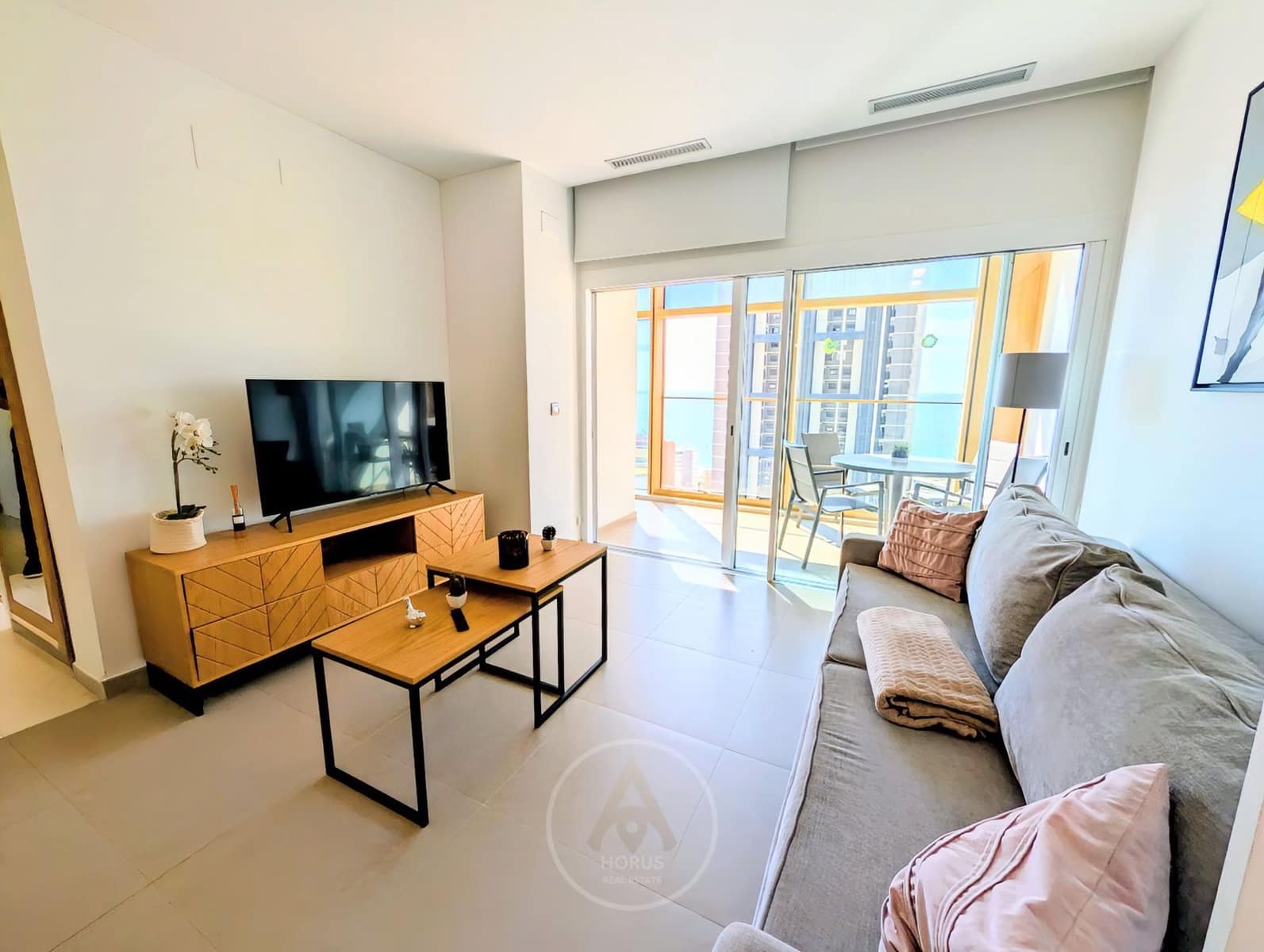 2 soverom Leilighet til salgs i Benidorm med svømmebasseng garasje - € 469 900 (Ref: 9322370)