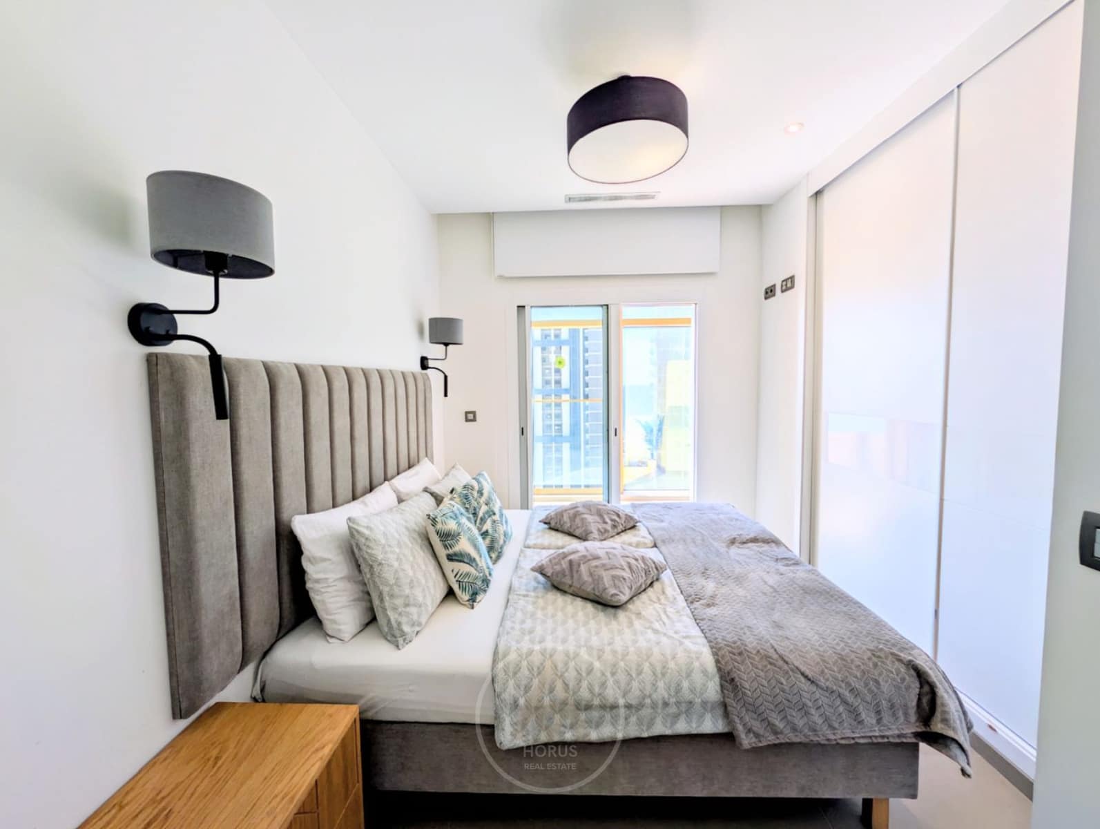 2 soverom Leilighet til salgs i Benidorm med svømmebasseng garasje - € 469 900 (Ref: 9322370)