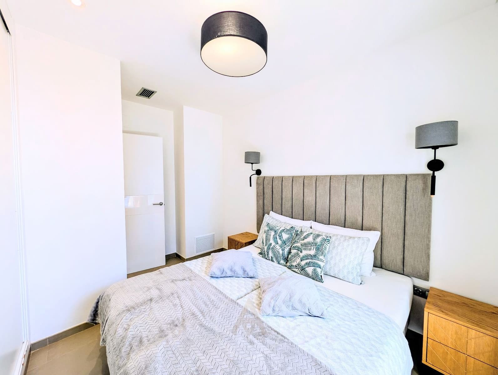 2 soverom Leilighet til salgs i Benidorm med svømmebasseng garasje - € 469 900 (Ref: 9322370)