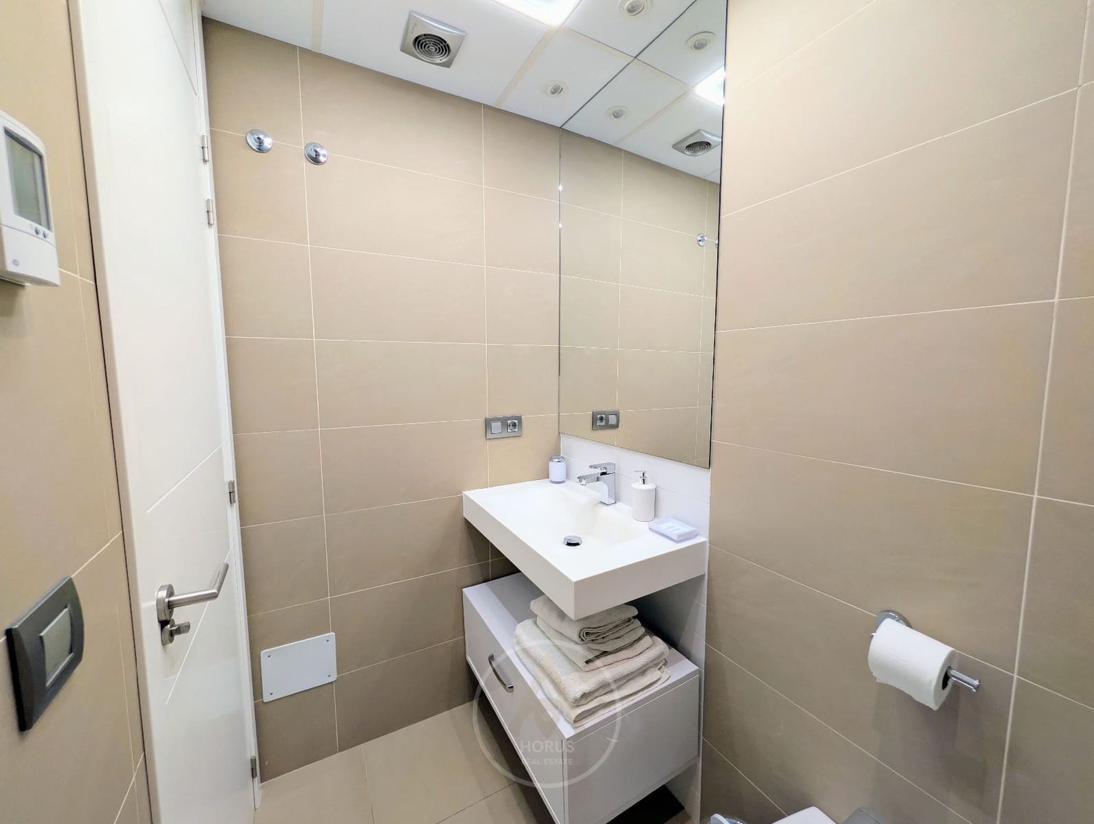 2 soverom Leilighet til salgs i Benidorm med svømmebasseng garasje - € 469 900 (Ref: 9322370)