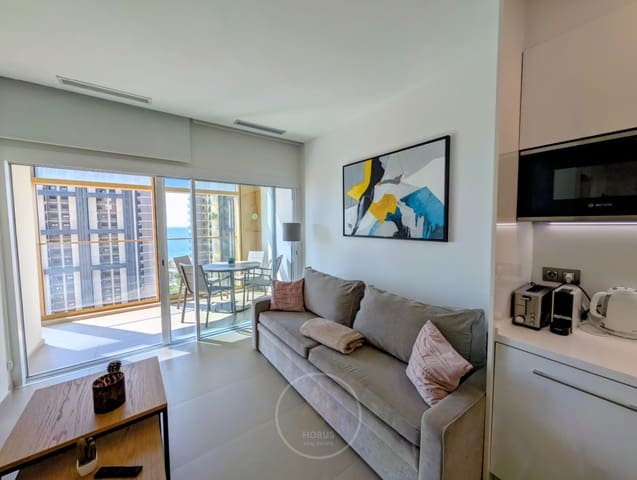 Piso de 2 habitaciones en Poniente, Benidorm en venta con piscina garaje - 469.900 € (Ref: 9322370)