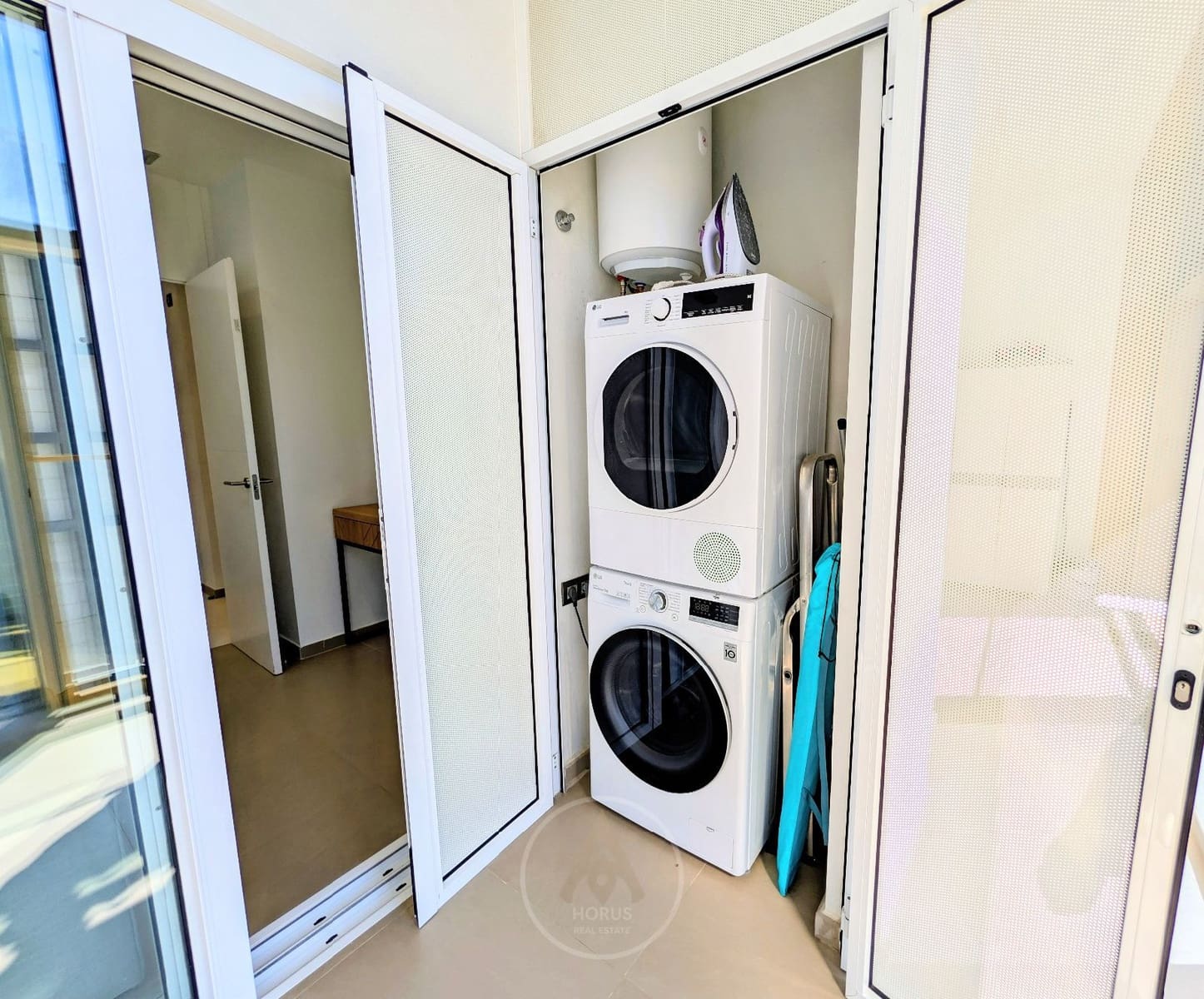 2 soverom Leilighet til salgs i Benidorm med svømmebasseng garasje - € 469 900 (Ref: 9322370)