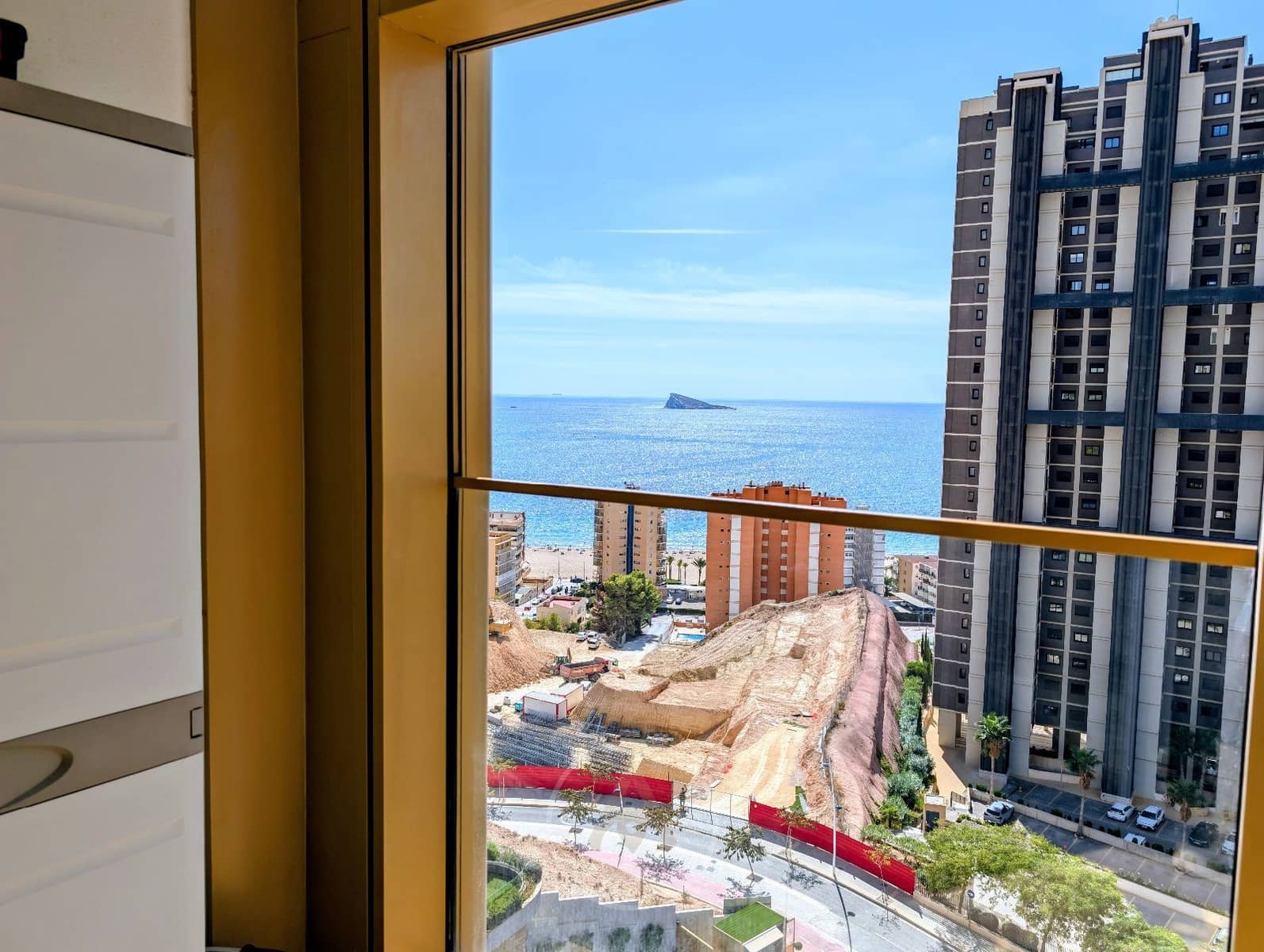 2 soverom Leilighet til salgs i Benidorm med svømmebasseng garasje - € 469 900 (Ref: 9322370)