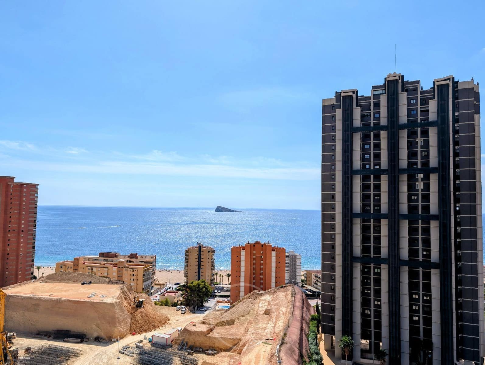 2 soverom Leilighet til salgs i Benidorm med svømmebasseng garasje - € 469 900 (Ref: 9322370)
