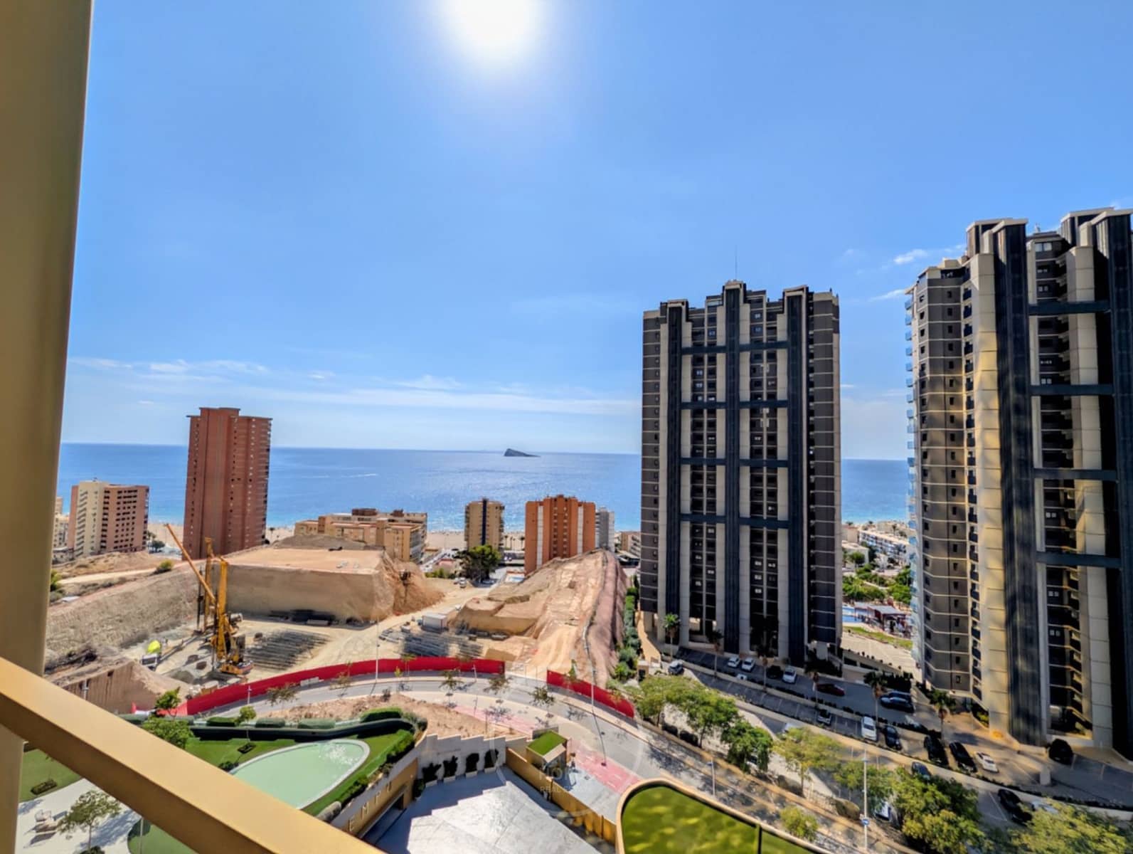 2 soverom Leilighet til salgs i Benidorm med svømmebasseng garasje - € 469 900 (Ref: 9322370)