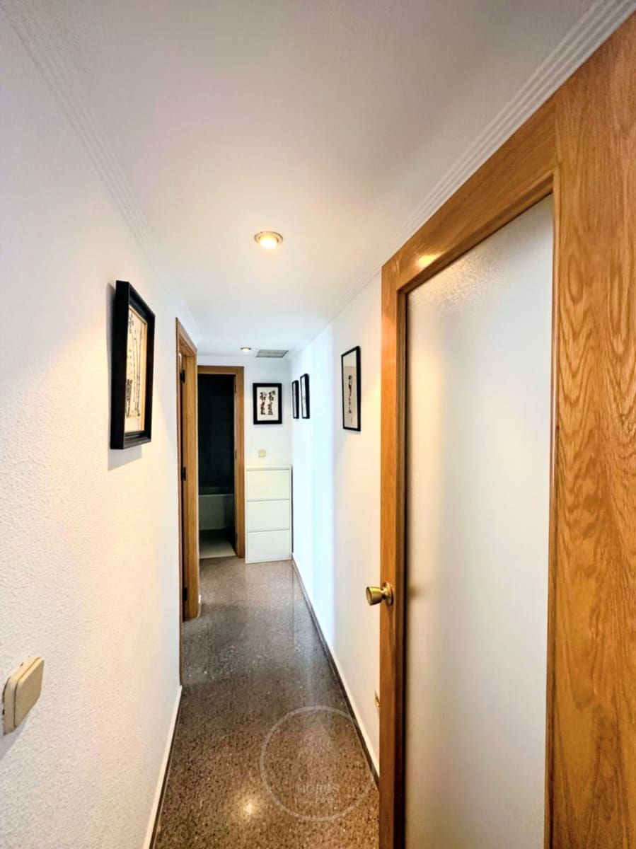 2 bedroom Flat for rent in Benidorm with pool garage - € 1,700 (Ref: 9371493)