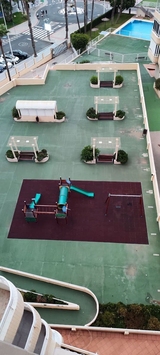 2 bedroom Flat for rent in Benidorm with pool garage - € 1,700 (Ref: 9371493)