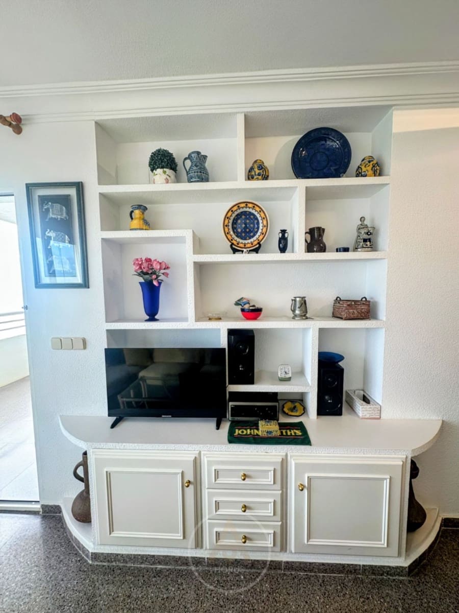 2 bedroom Flat for rent in Benidorm with pool garage - € 1,700 (Ref: 9371493)