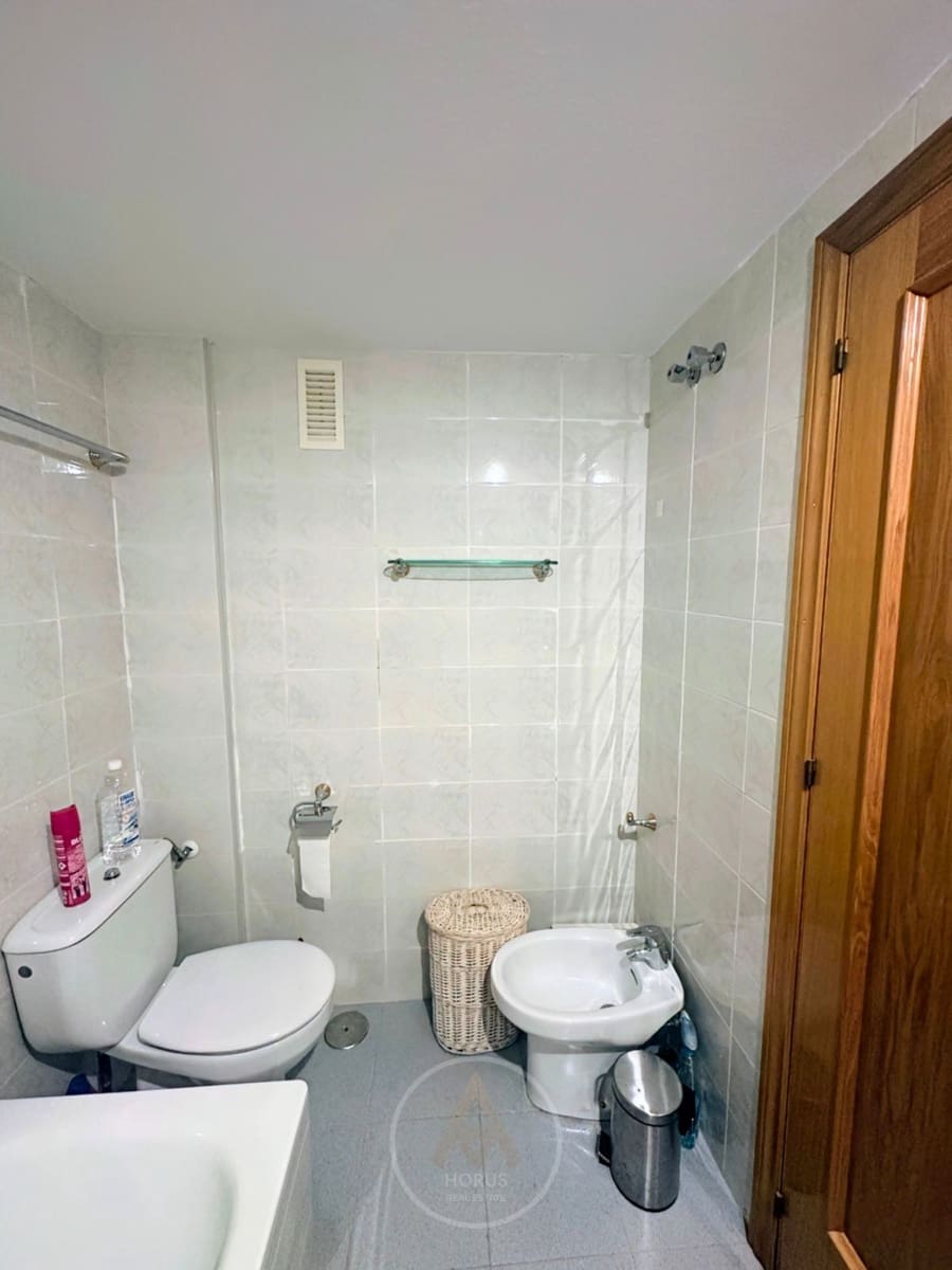 2 bedroom Flat for rent in Benidorm with pool garage - € 1,700 (Ref: 9371493)