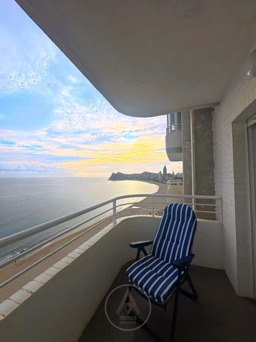 2 bedroom Flat for rent in Benidorm with pool garage - € 1,700 (Ref: 9371493)