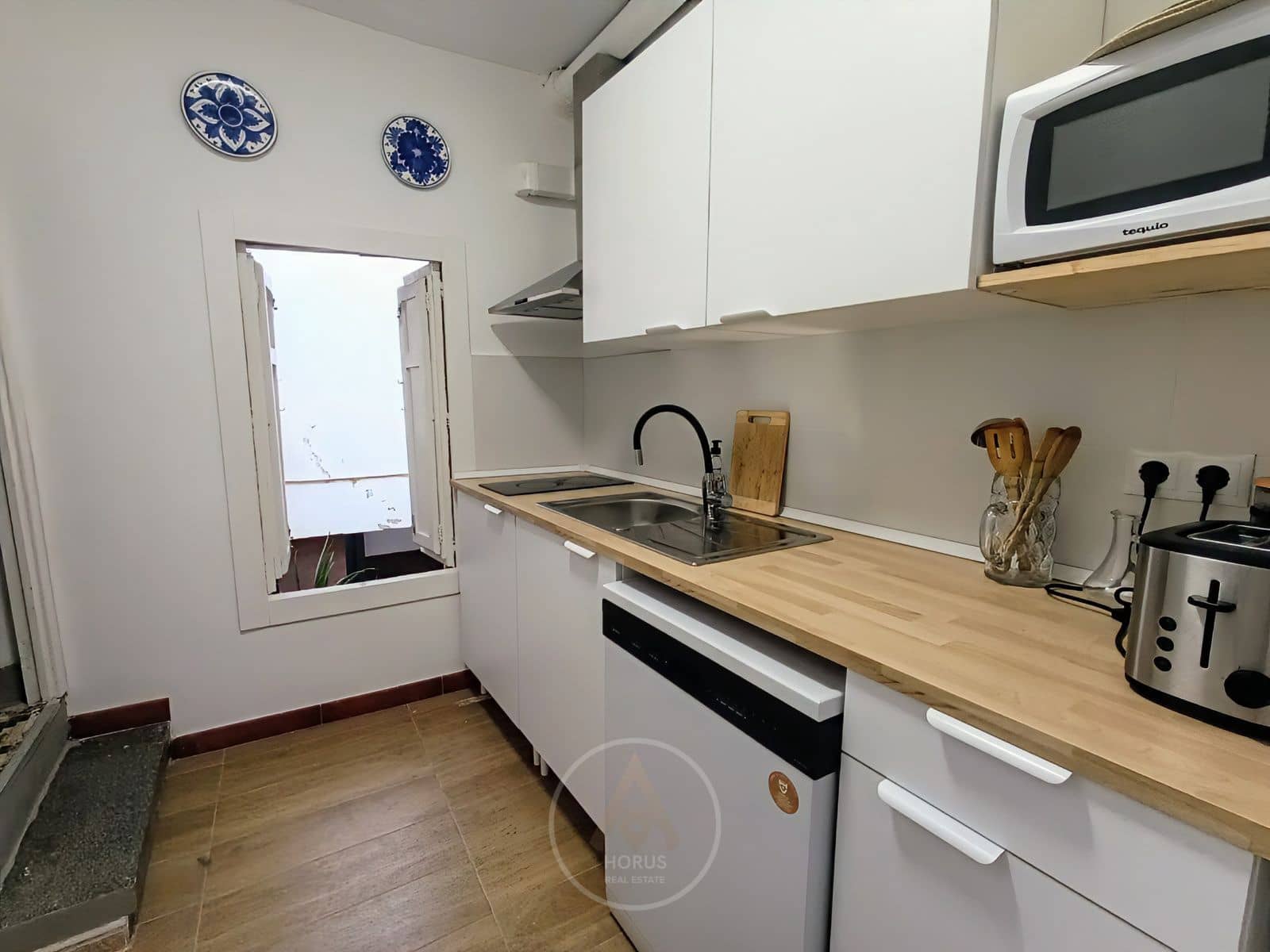 4 bedroom Villa for sale in Benidorm - € 390,000 (Ref: 9373941)