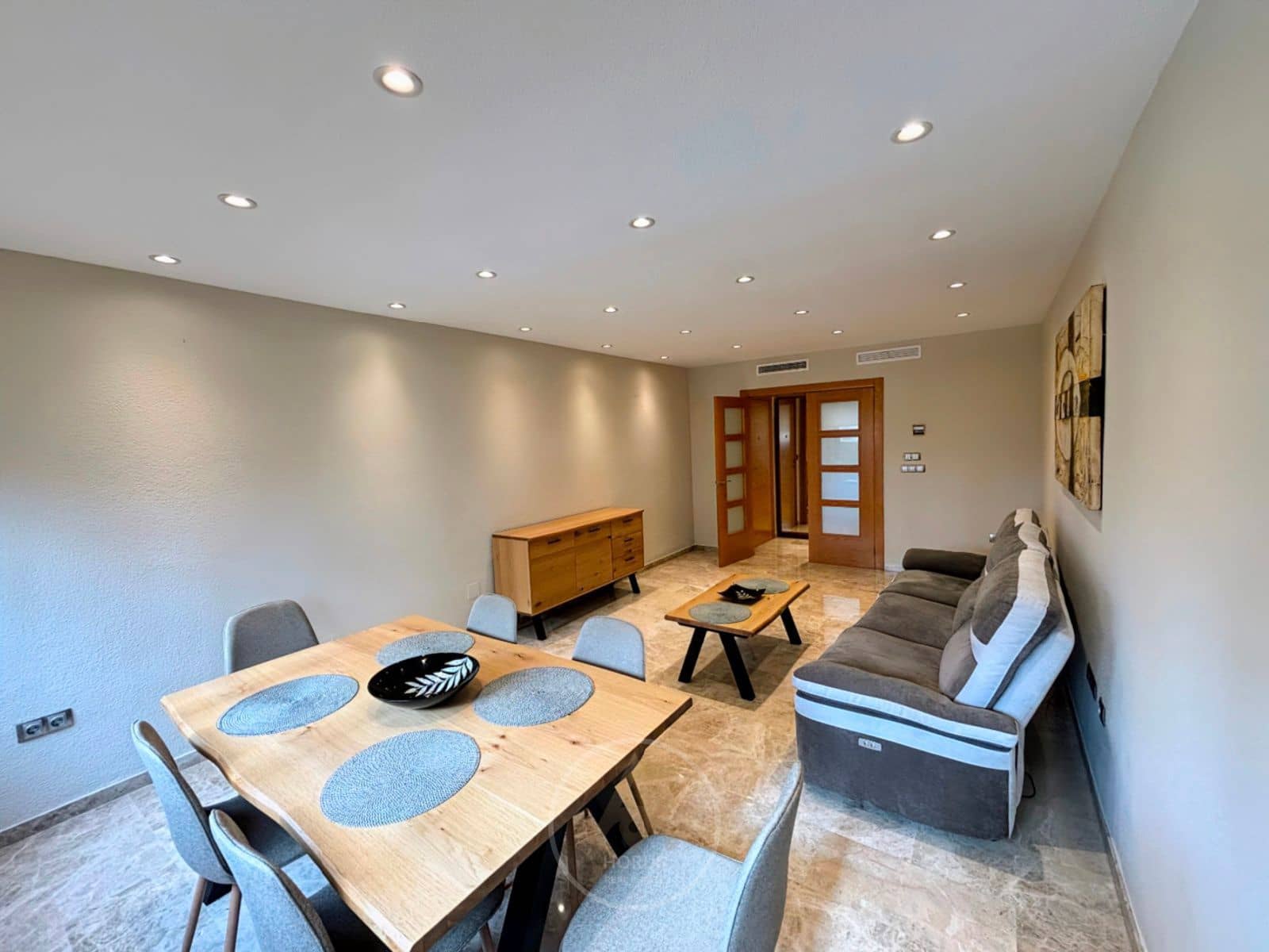 3 sypialnia Mieszkanie na sprzedaż w Benidorm z basenem garażem - 320 000 € (Ref: 9395317)