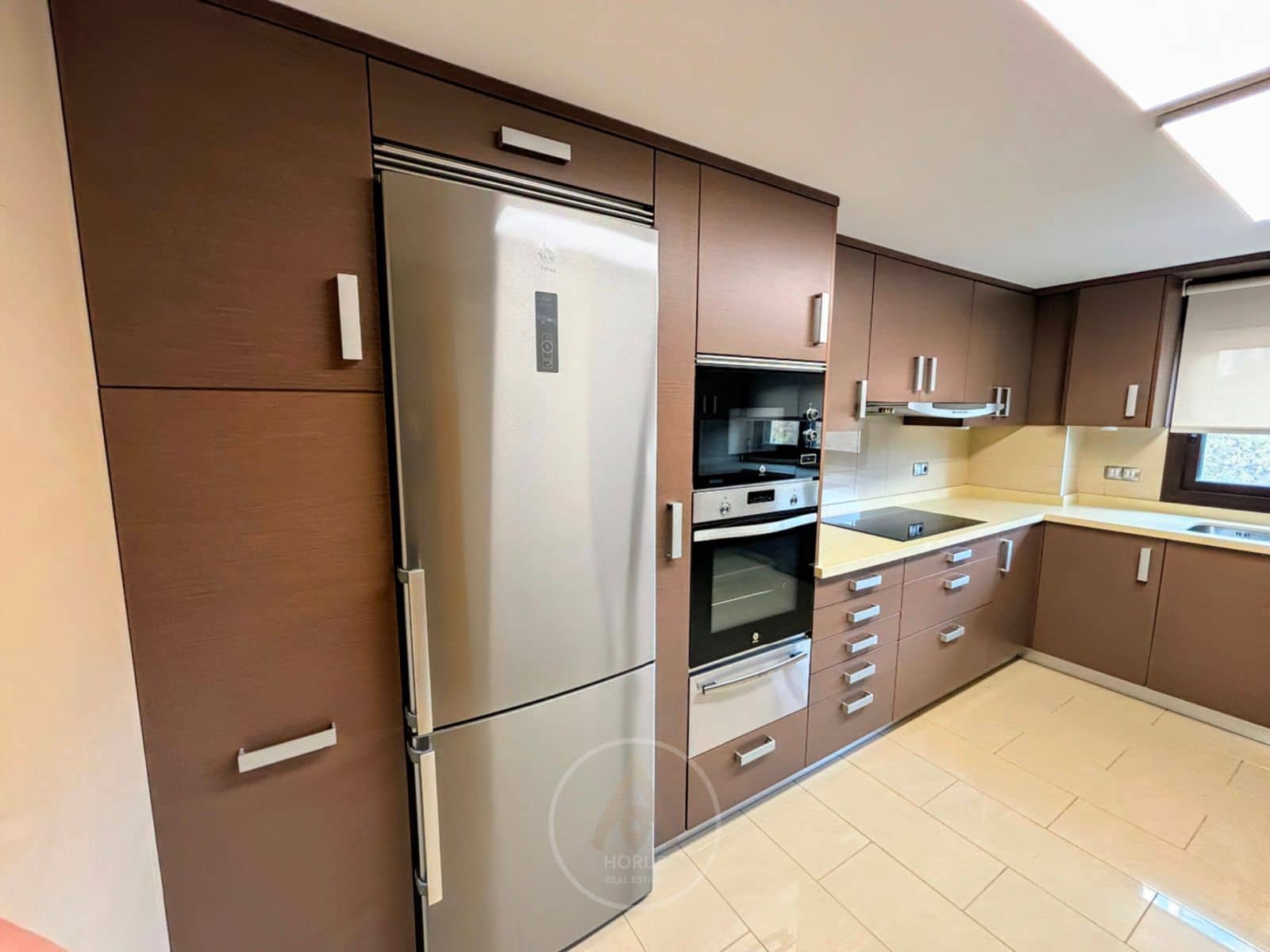 3 sypialnia Mieszkanie na sprzedaż w Benidorm z basenem garażem - 320 000 € (Ref: 9395317)