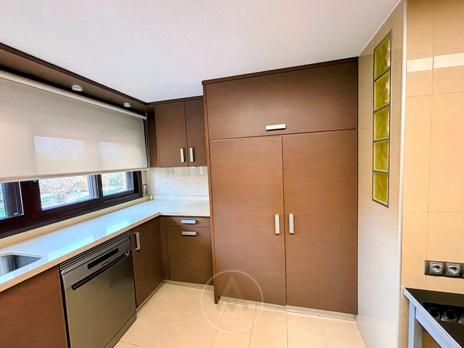 3 sypialnia Mieszkanie na sprzedaż w Benidorm z basenem garażem - 320 000 € (Ref: 9395317)