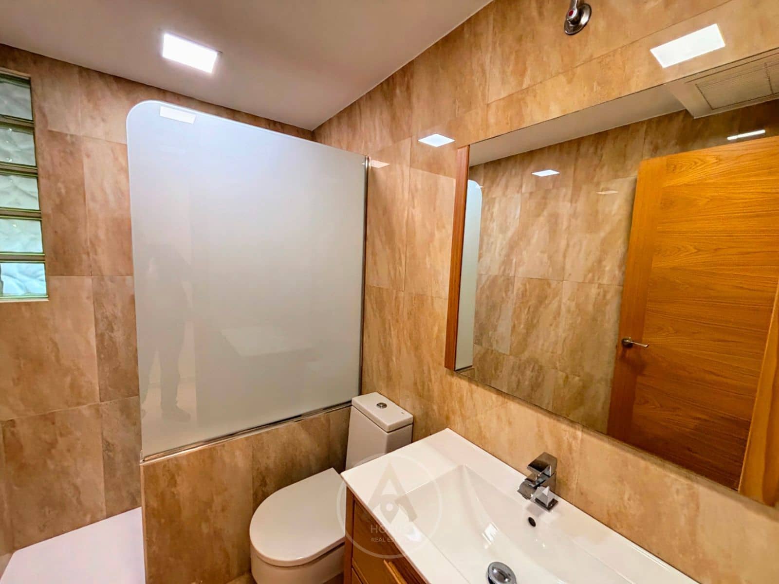 3 sypialnia Mieszkanie na sprzedaż w Benidorm z basenem garażem - 320 000 € (Ref: 9395317)