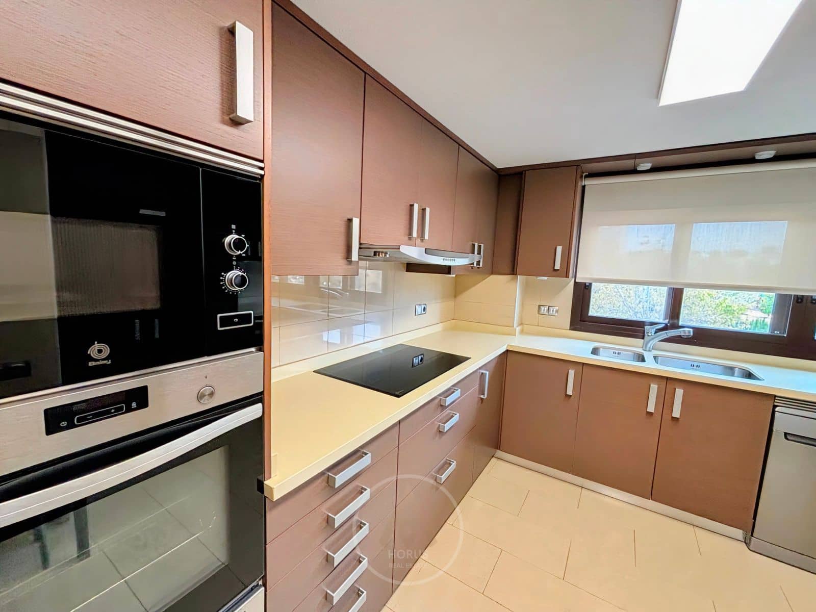 3 sypialnia Mieszkanie na sprzedaż w Benidorm z basenem garażem - 320 000 € (Ref: 9395317)