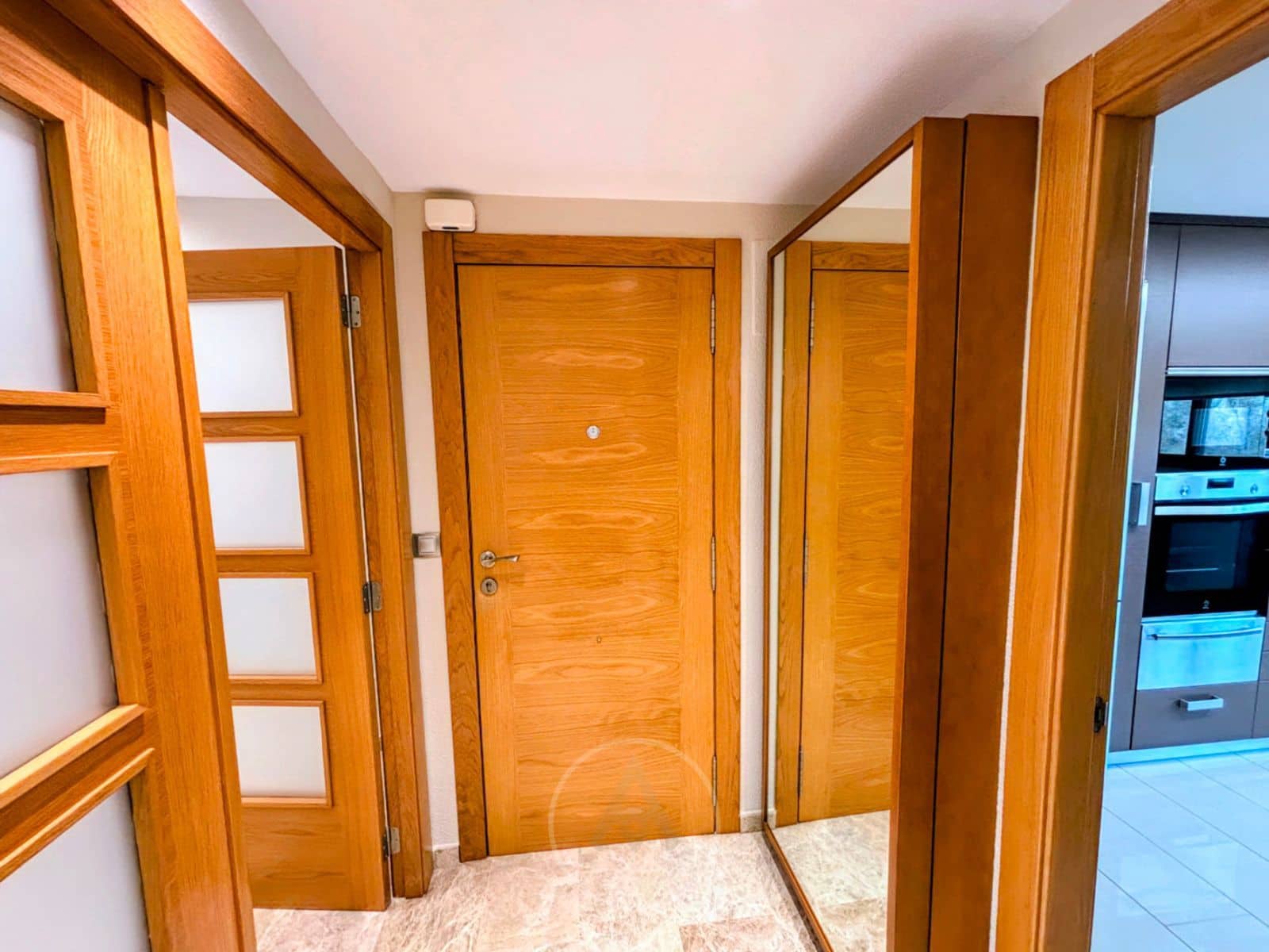 3 sypialnia Mieszkanie na sprzedaż w Benidorm z basenem garażem - 320 000 € (Ref: 9395317)