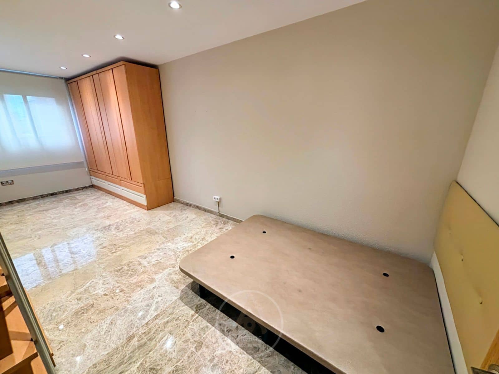 3 sypialnia Mieszkanie na sprzedaż w Benidorm z basenem garażem - 320 000 € (Ref: 9395317)