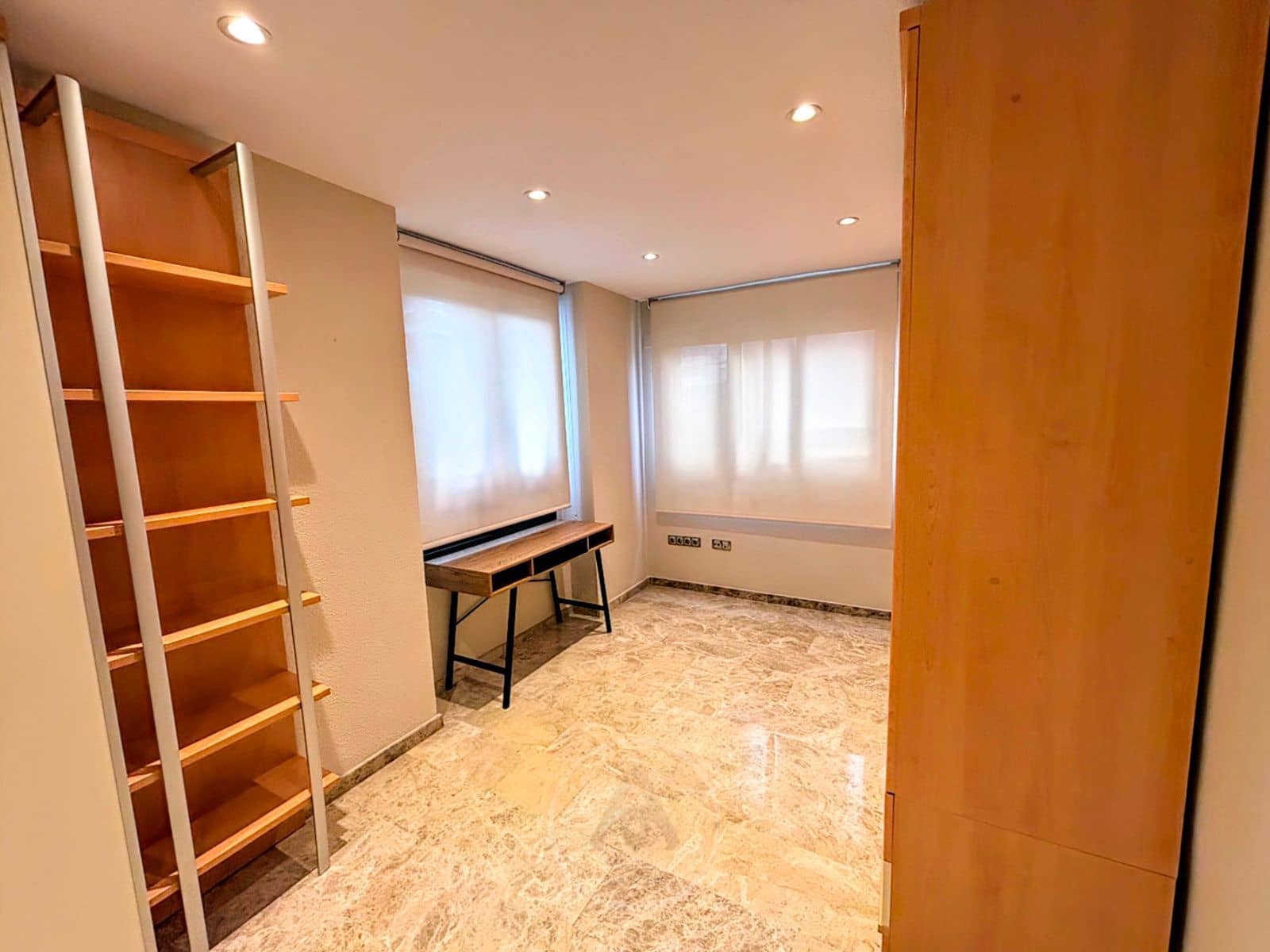 3 sypialnia Mieszkanie na sprzedaż w Benidorm z basenem garażem - 320 000 € (Ref: 9395317)