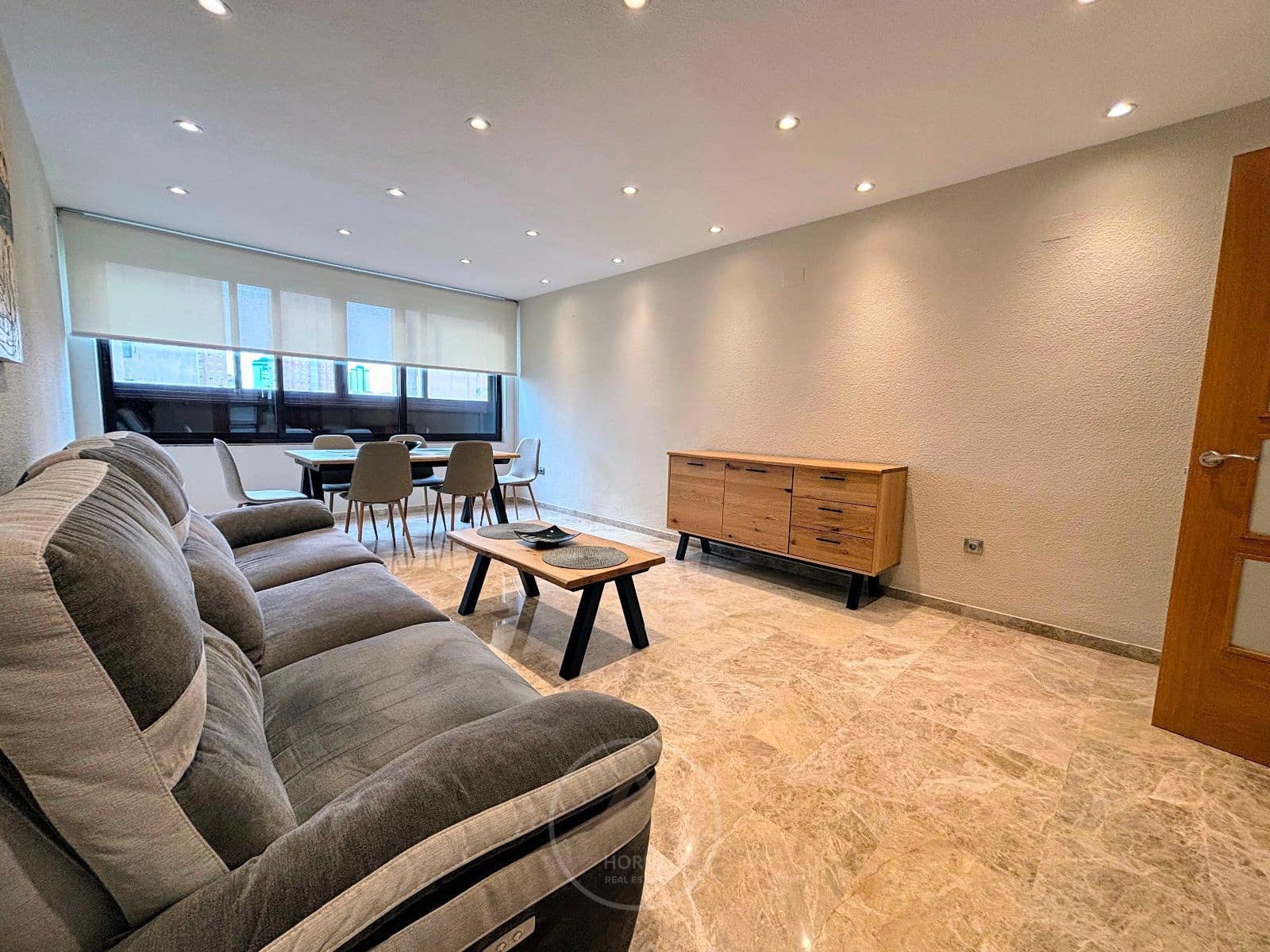 3 sypialnia Mieszkanie na sprzedaż w Benidorm z basenem garażem - 320 000 € (Ref: 9395317)