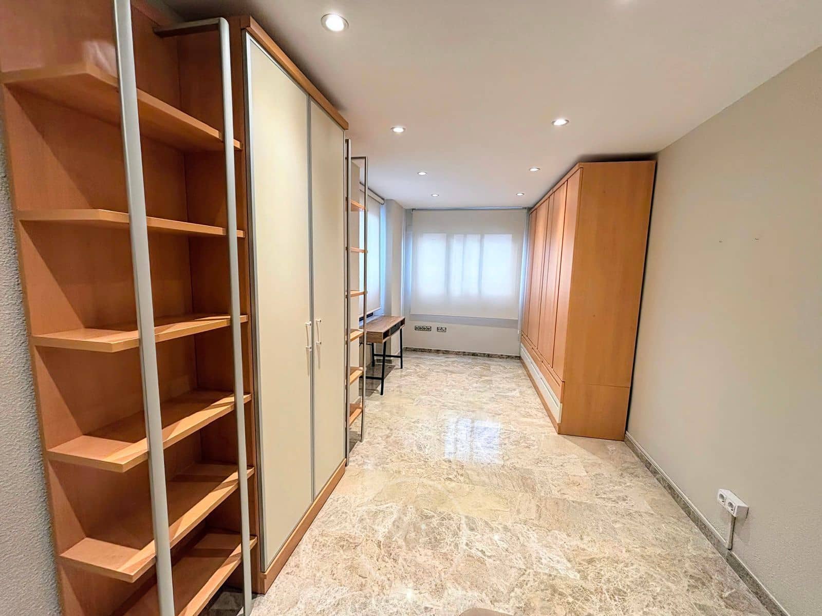 3 sypialnia Mieszkanie na sprzedaż w Benidorm z basenem garażem - 320 000 € (Ref: 9395317)