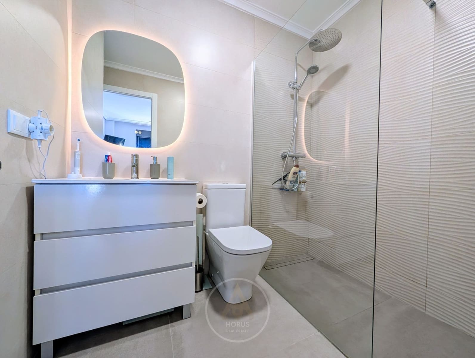 3 sypialnia Penthouse na sprzedaż w La Villajoyosa / Vila Joiosa z basenem garażem - 449 900 € (Ref: 9413287)