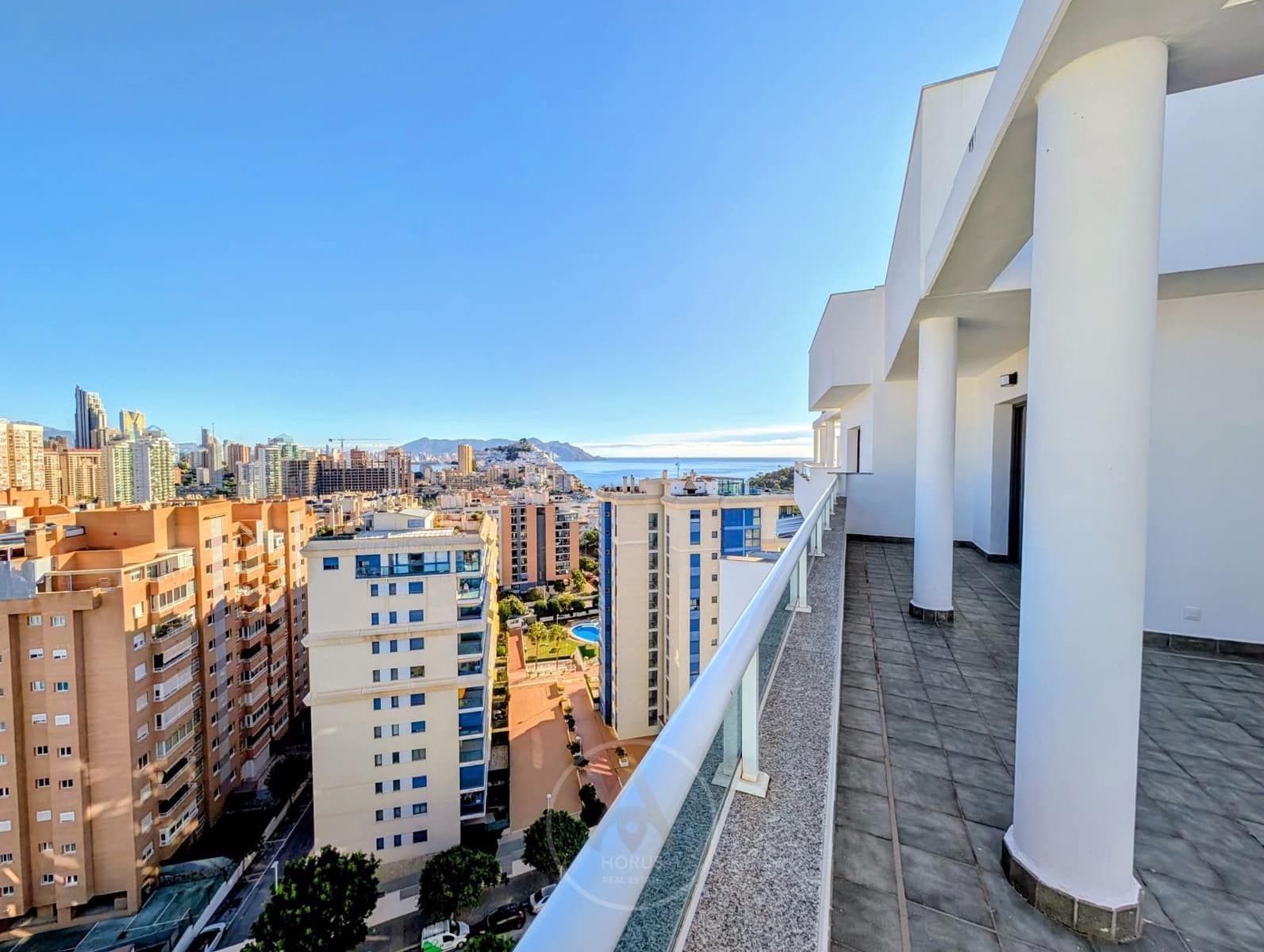 3 sypialnia Penthouse na sprzedaż w La Villajoyosa / Vila Joiosa z basenem garażem - 449 900 € (Ref: 9413287)