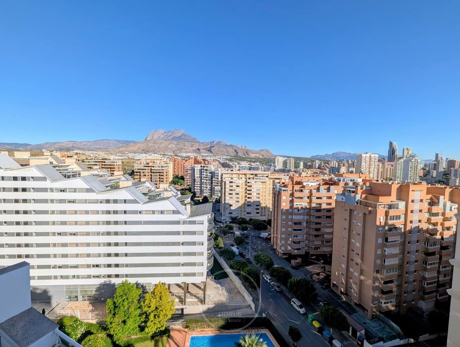 3 sypialnia Penthouse na sprzedaż w La Villajoyosa / Vila Joiosa z basenem garażem - 449 900 € (Ref: 9413287)