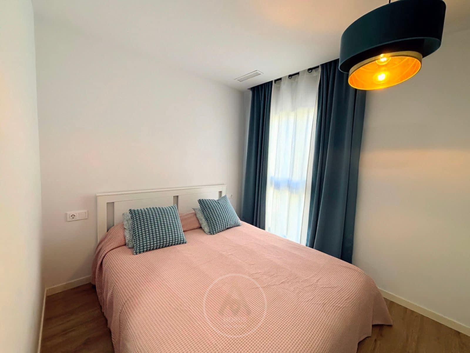 2 sypialnia Mieszkanie do wynajęcia w Benidorm z basenem - 1 200 € (Ref: 9428699)