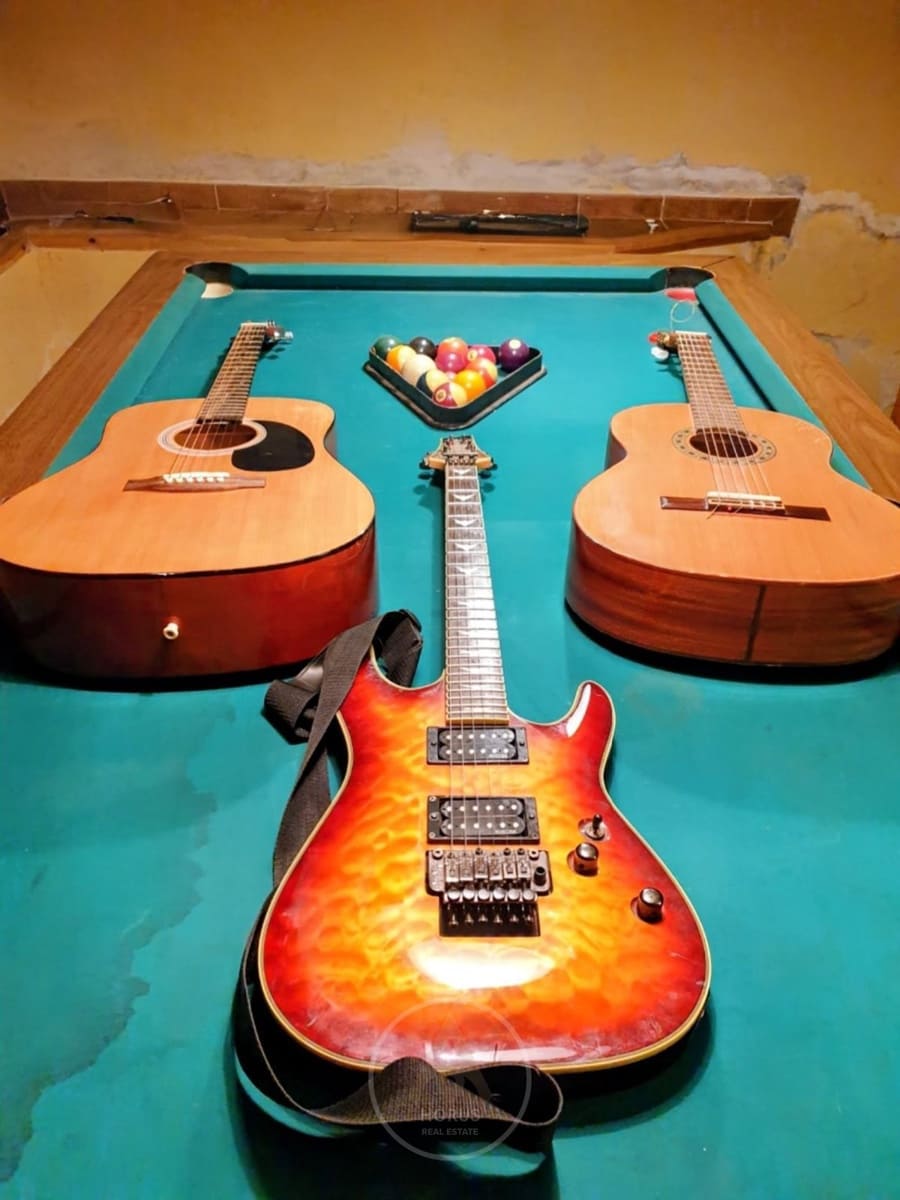 5 makuuhuone Asunto myytävänä paikassa Sant Cebria de Vallalta mukana uima-altaan 
autotalli - 430 000 € (Ref: 9432794)