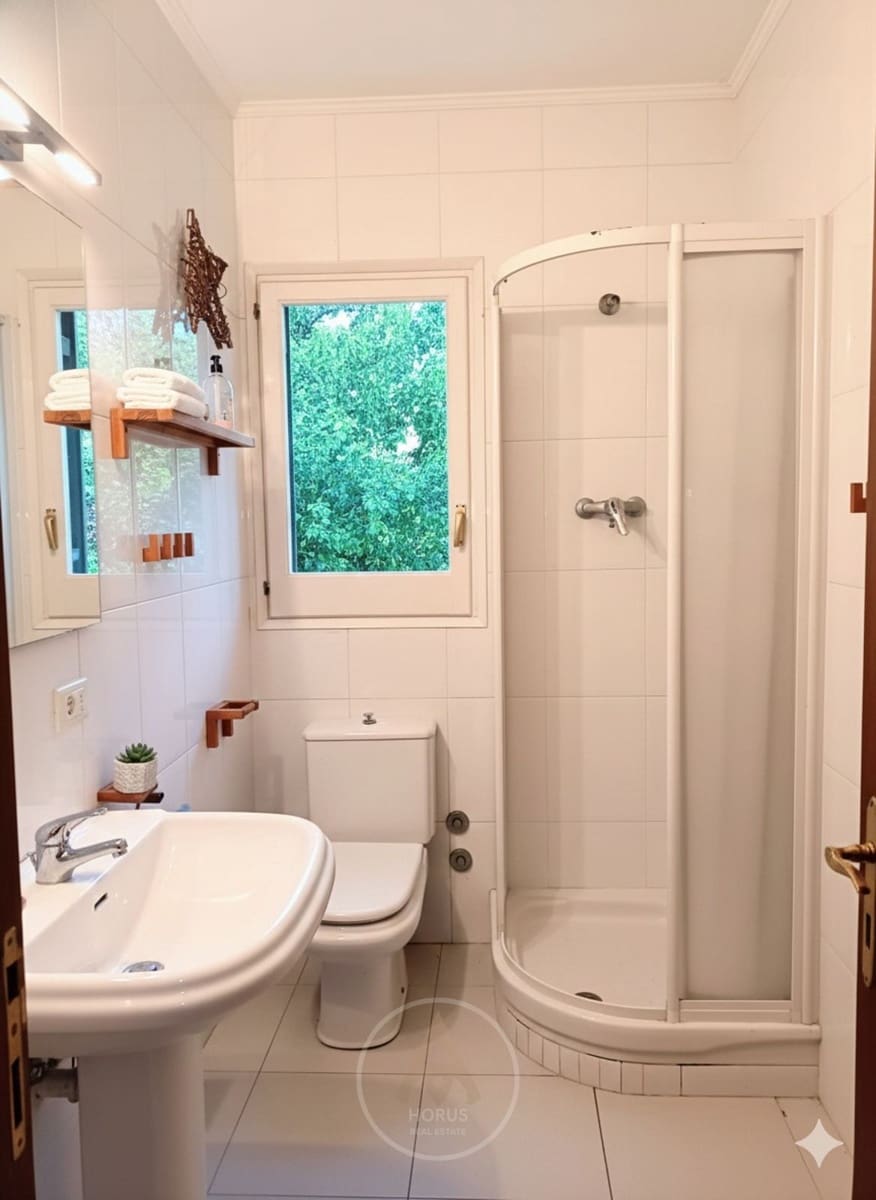 5 makuuhuone Asunto myytävänä paikassa Sant Cebria de Vallalta mukana uima-altaan 
autotalli - 430 000 € (Ref: 9432794)