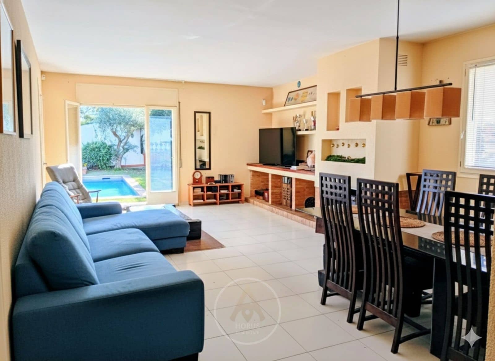 5 makuuhuone Asunto myytävänä paikassa Sant Cebria de Vallalta mukana uima-altaan 
autotalli - 430 000 € (Ref: 9432794)