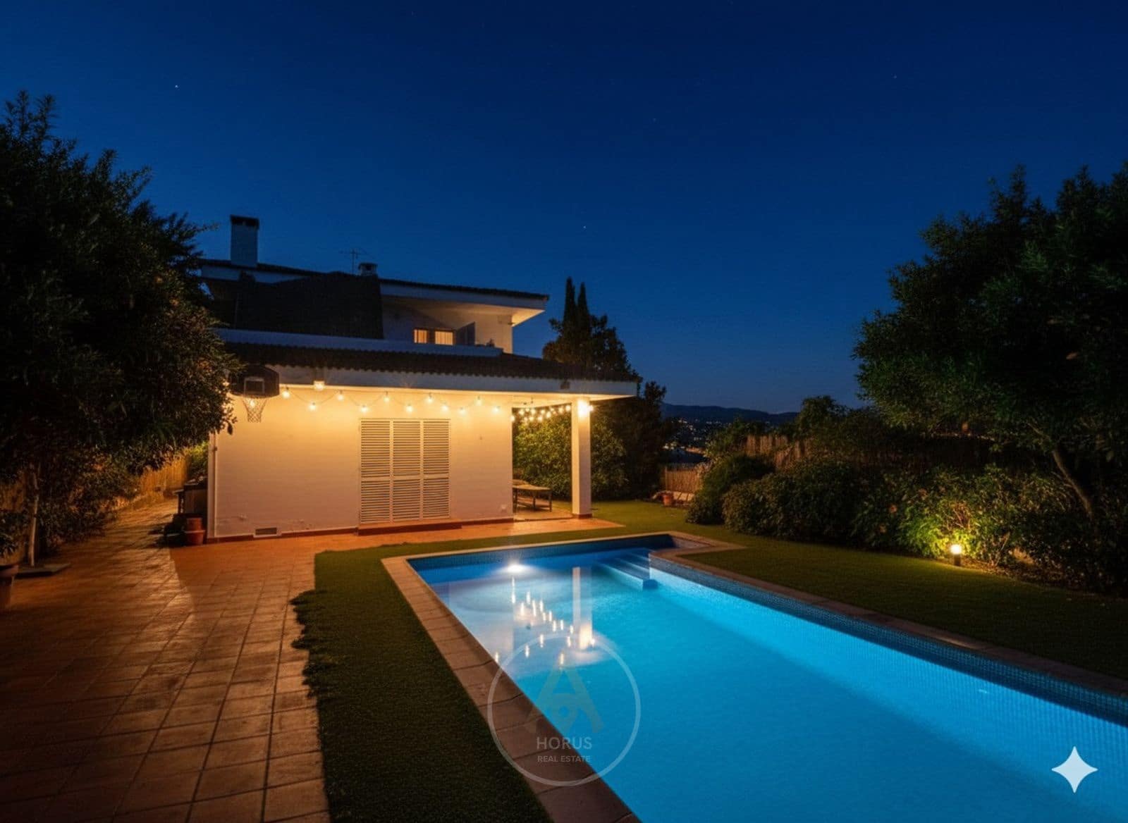 5 makuuhuone Asunto myytävänä paikassa Sant Cebria de Vallalta mukana uima-altaan 
autotalli - 430 000 € (Ref: 9432794)