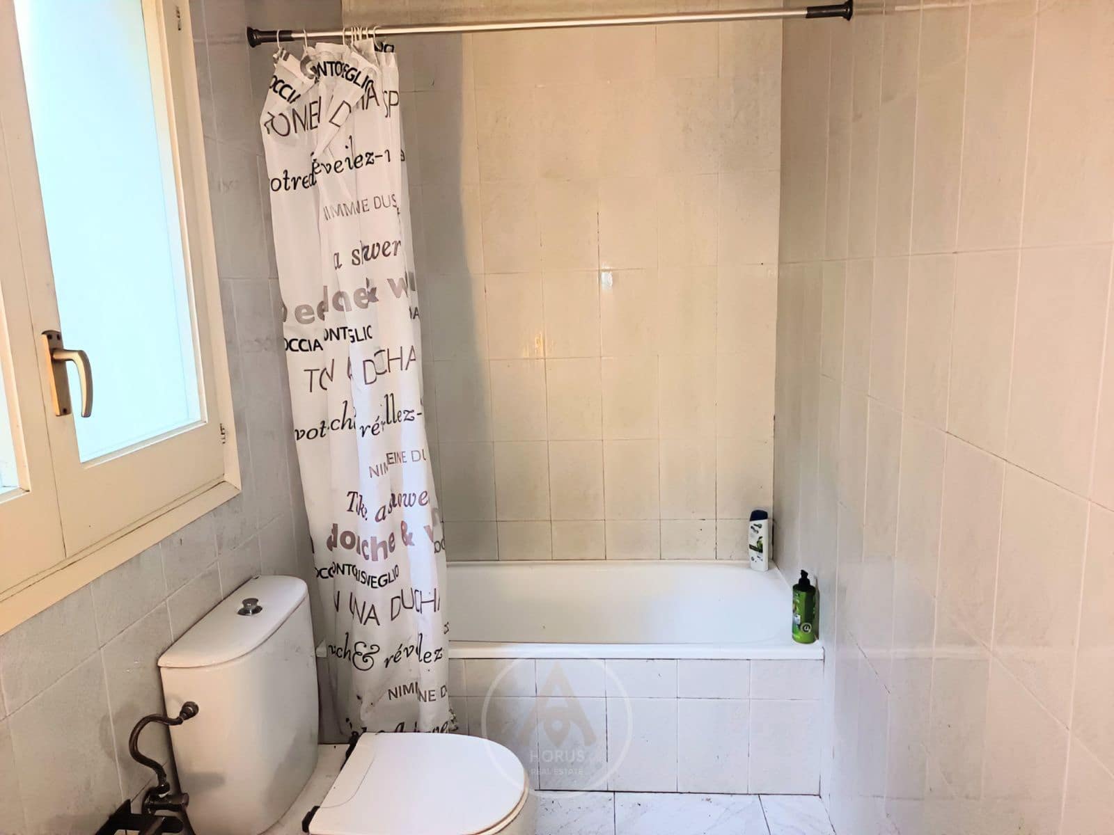 5 makuuhuone Asunto myytävänä paikassa Sant Cebria de Vallalta mukana uima-altaan 
autotalli - 430 000 € (Ref: 9432794)