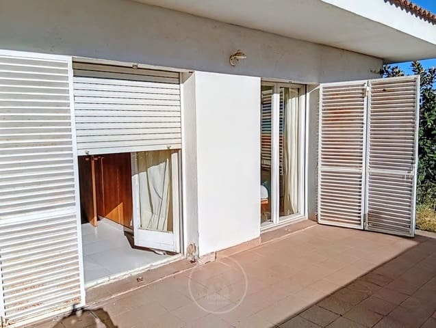 5 bedroom Flat for sale in Sant Cebrià de Vallalta with pool garage - € 430,000 (Ref: 9432794)