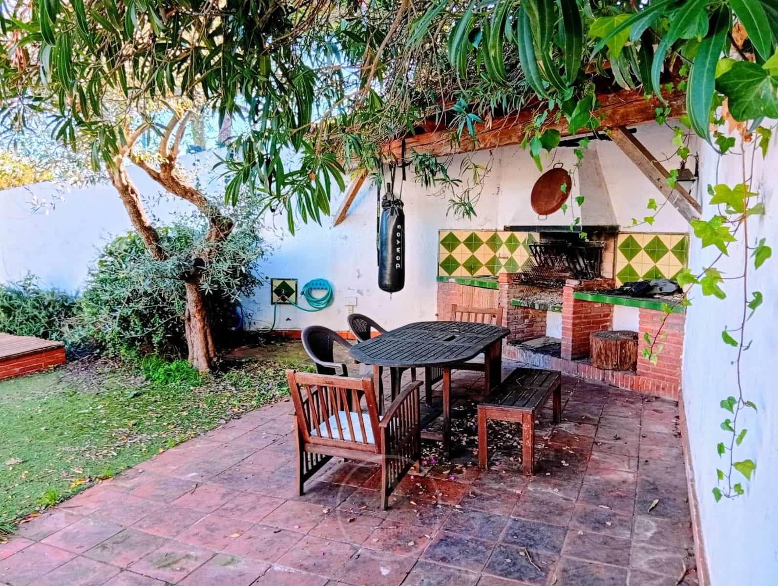 5 makuuhuone Asunto myytävänä paikassa Sant Cebria de Vallalta mukana uima-altaan 
autotalli - 430 000 € (Ref: 9432794)