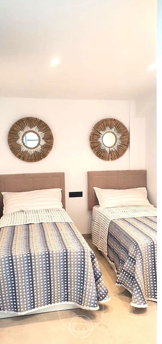 2 makuuhuone Asunto vuokrattavana paikassa Benidorm mukana uima-altaan 
autotalli - 1 550 € (Ref: 9444983)