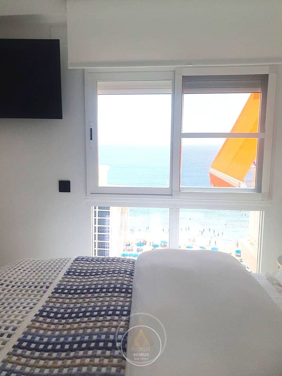 2 makuuhuone Asunto vuokrattavana paikassa Benidorm mukana uima-altaan 
autotalli - 1 550 € (Ref: 9444983)