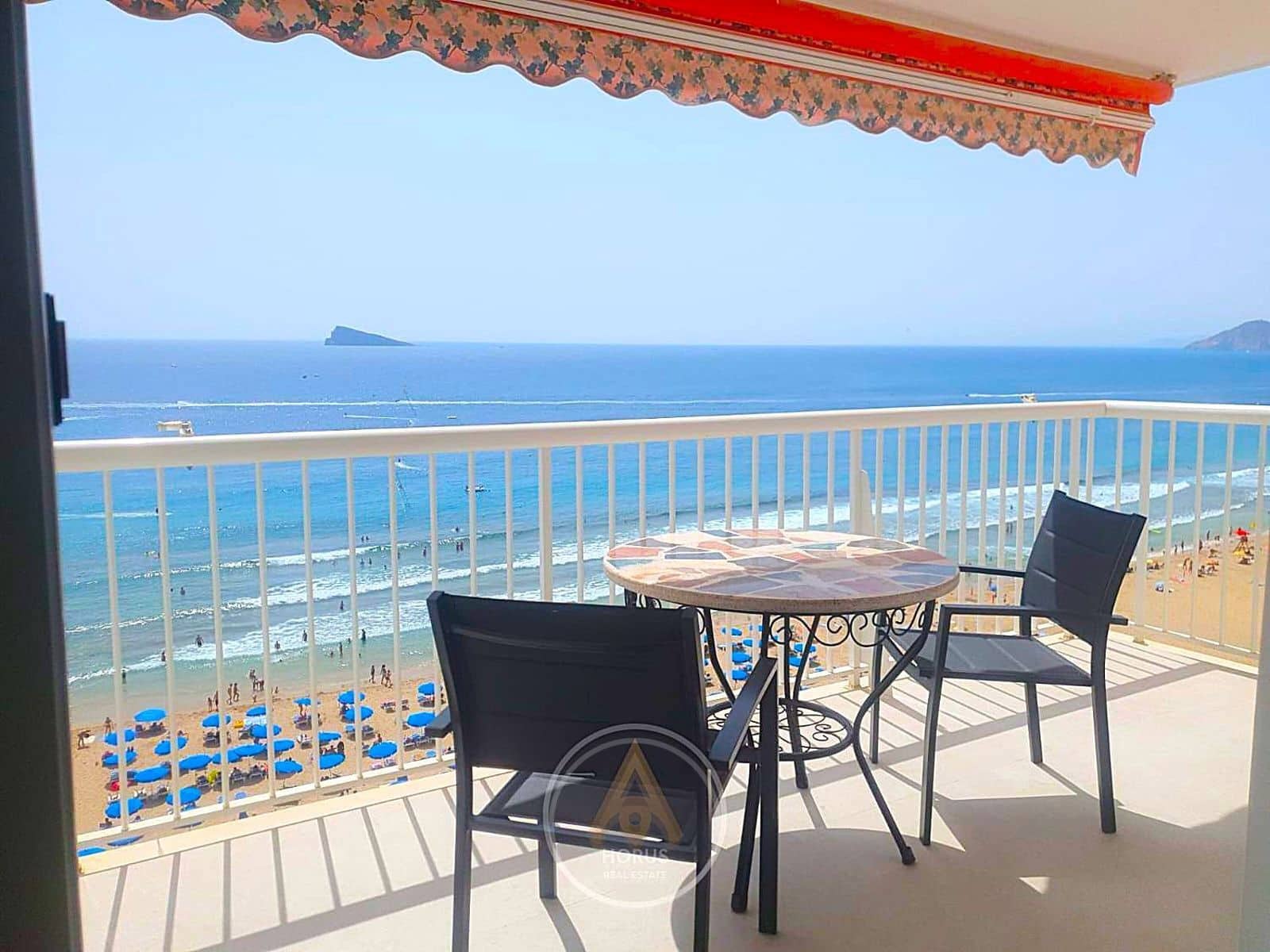 2 makuuhuone Asunto vuokrattavana paikassa Benidorm mukana uima-altaan 
autotalli - 1 550 € (Ref: 9444983)