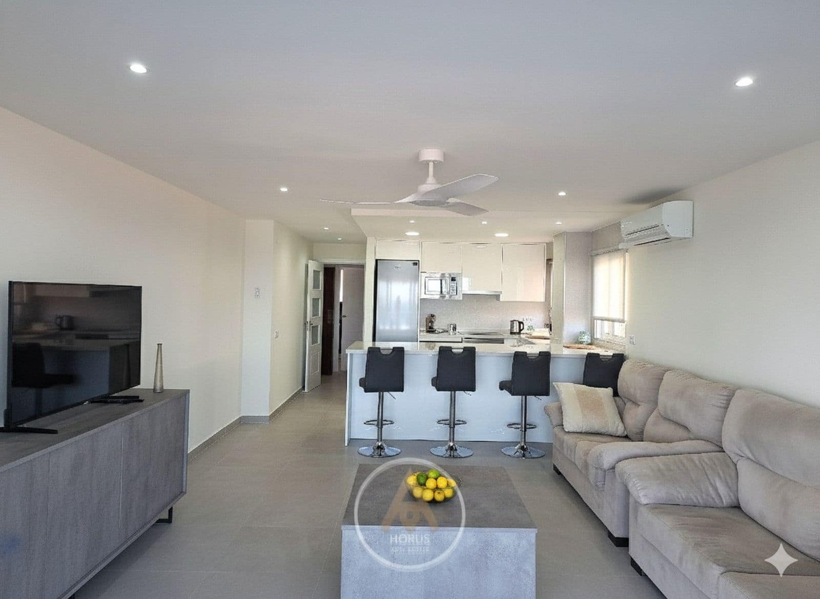 2 bedroom Flat for rent in Benidorm with garage - € 1,500 (Ref: 9445513)