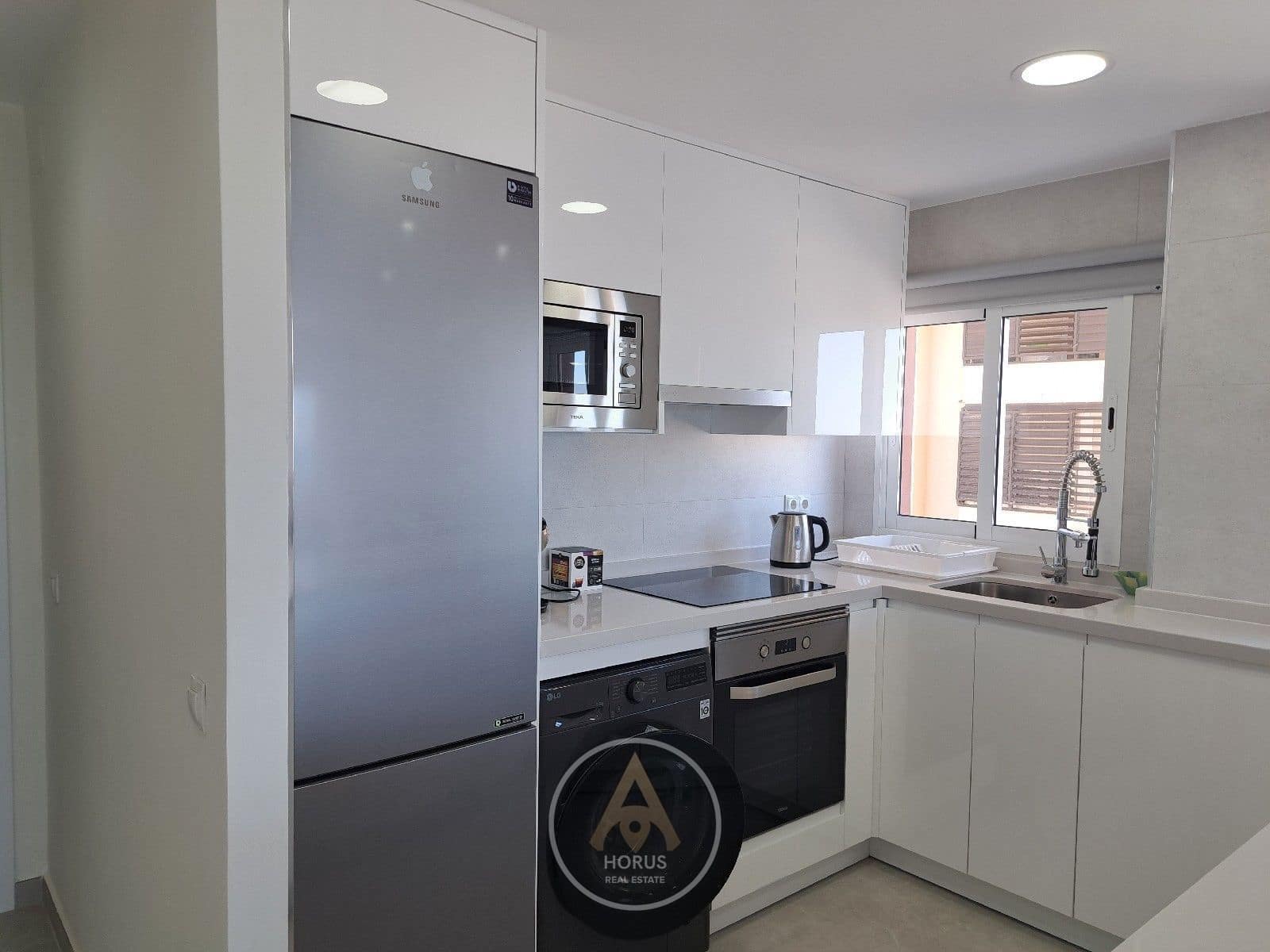 2 bedroom Flat for rent in Benidorm with garage - € 1,500 (Ref: 9445513)