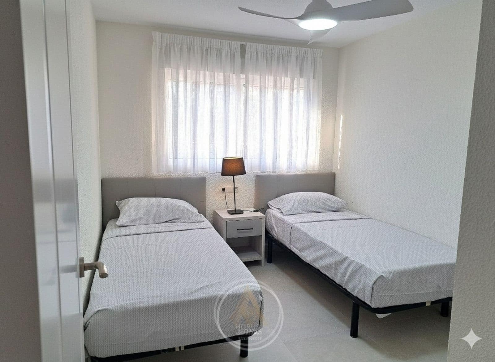 2 bedroom Flat for rent in Benidorm with garage - € 1,500 (Ref: 9445513)