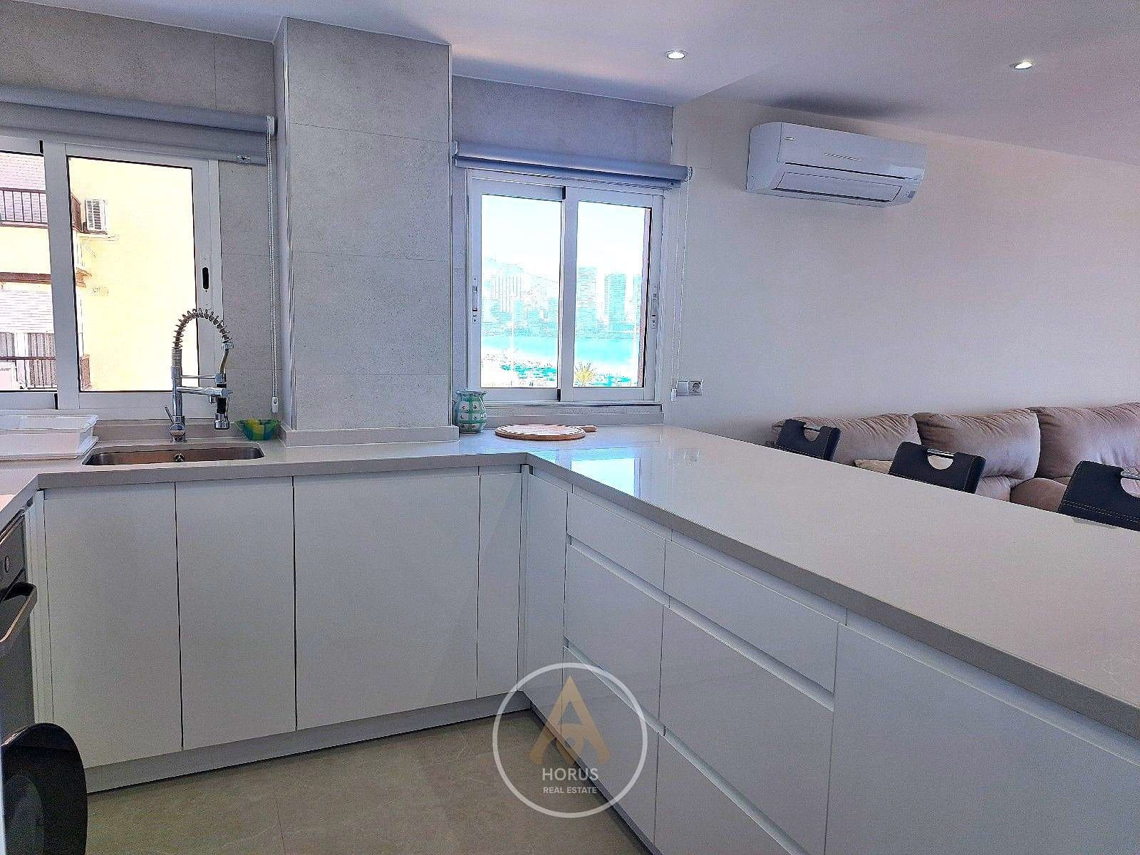 2 bedroom Flat for rent in Benidorm with garage - € 1,500 (Ref: 9445513)