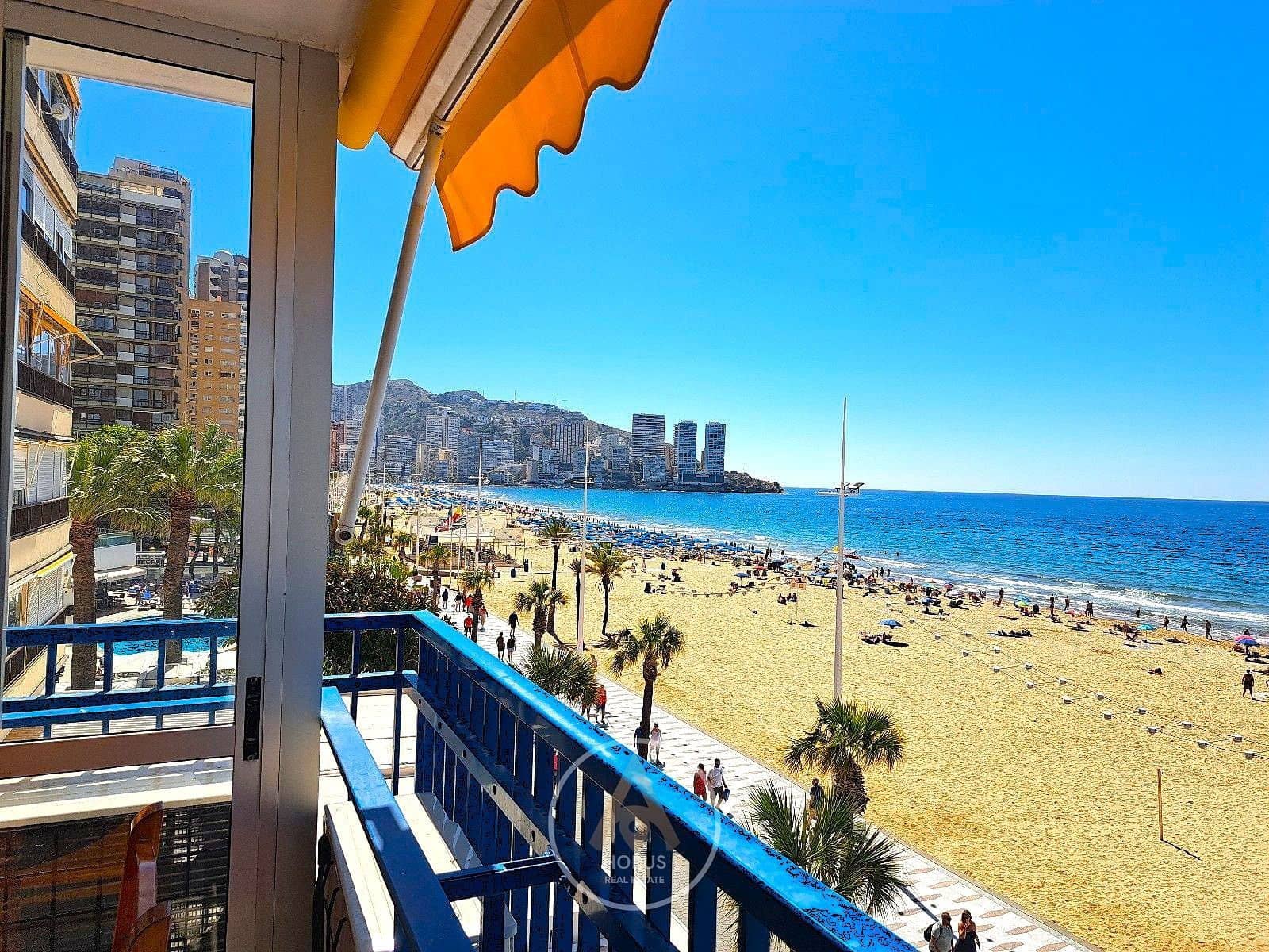2 bedroom Flat for rent in Benidorm with garage - € 1,500 (Ref: 9445513)