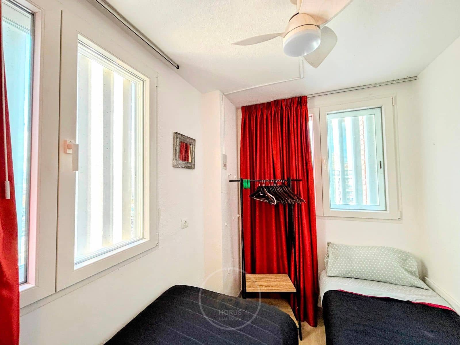 2 slaapkamer Flat te huur in Benidorm met zwembad - € 1.500 (Ref: 9464978)